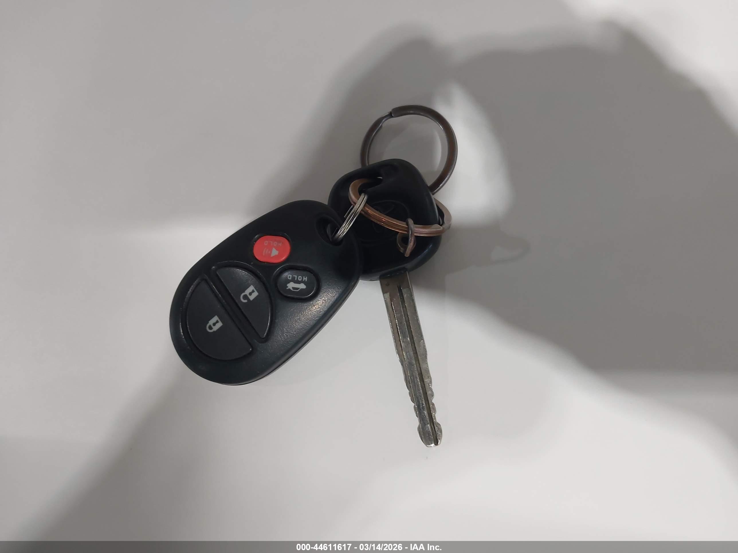TOYOTA CAMRY image 11