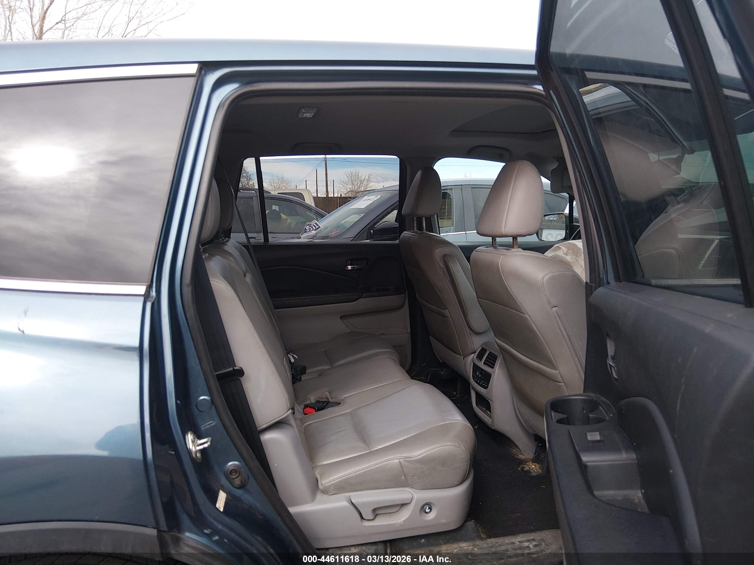 HONDA PILOT image 8