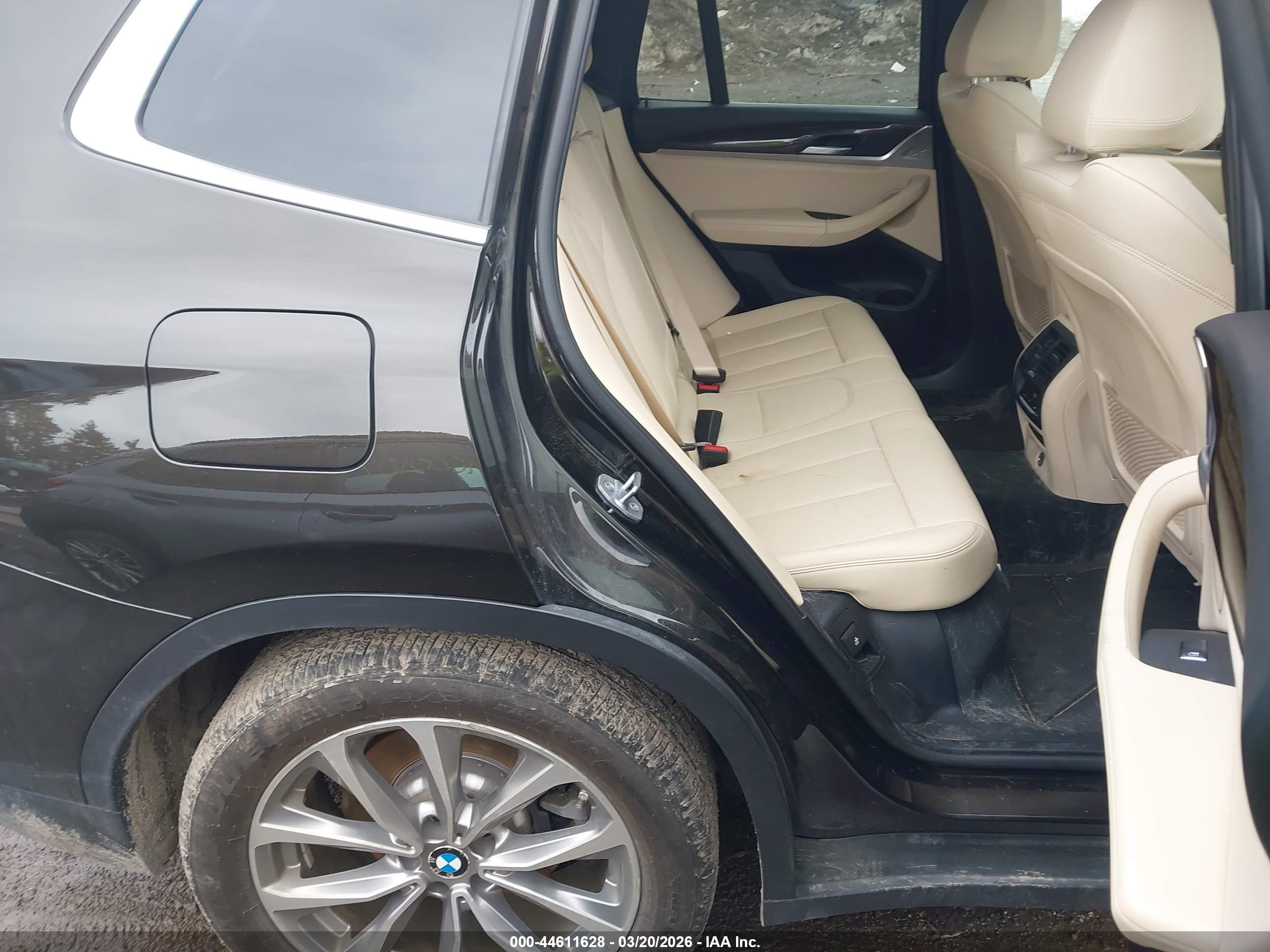 BMW X3 image 8