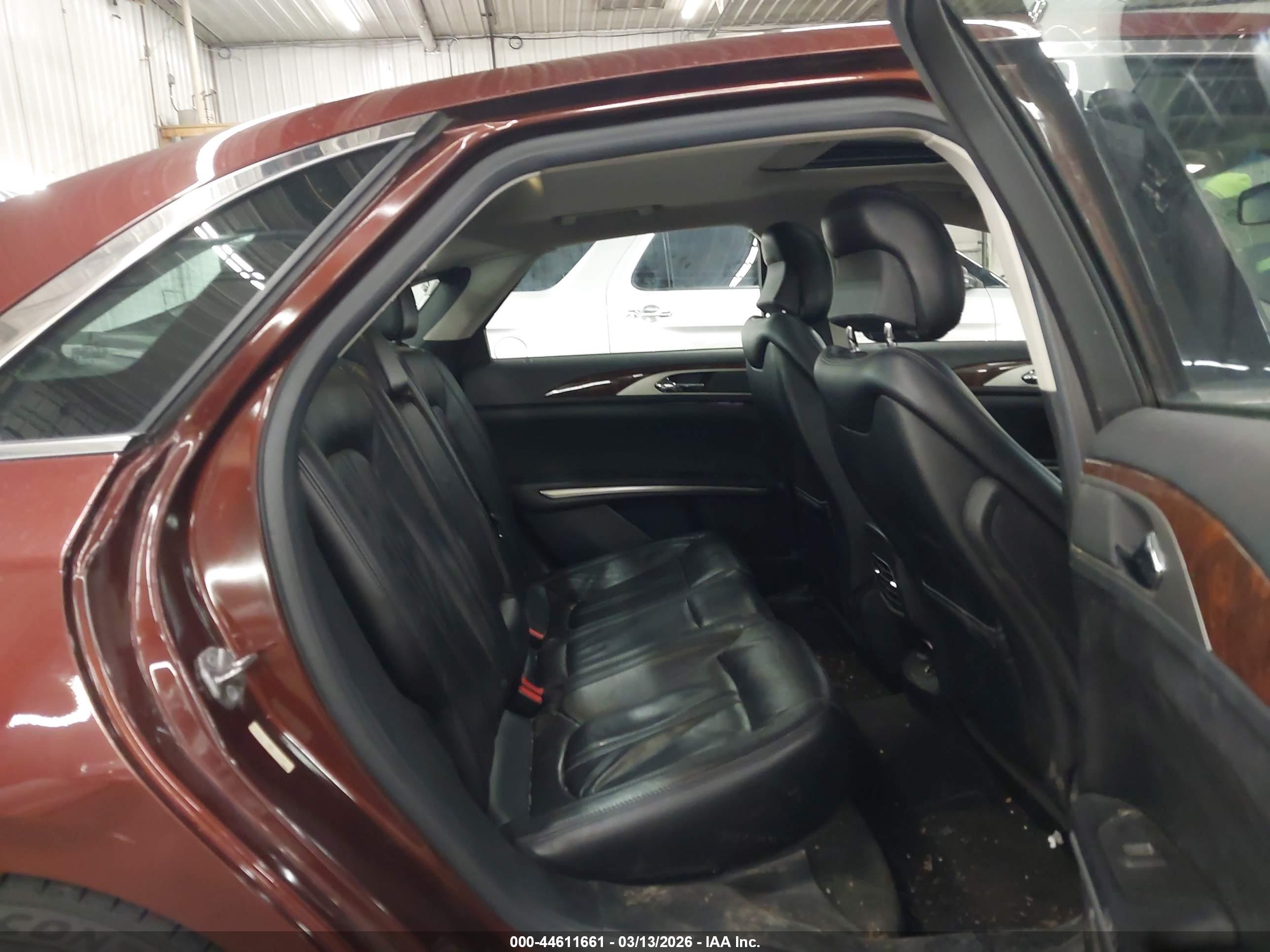 LINCOLN MKZ image 8