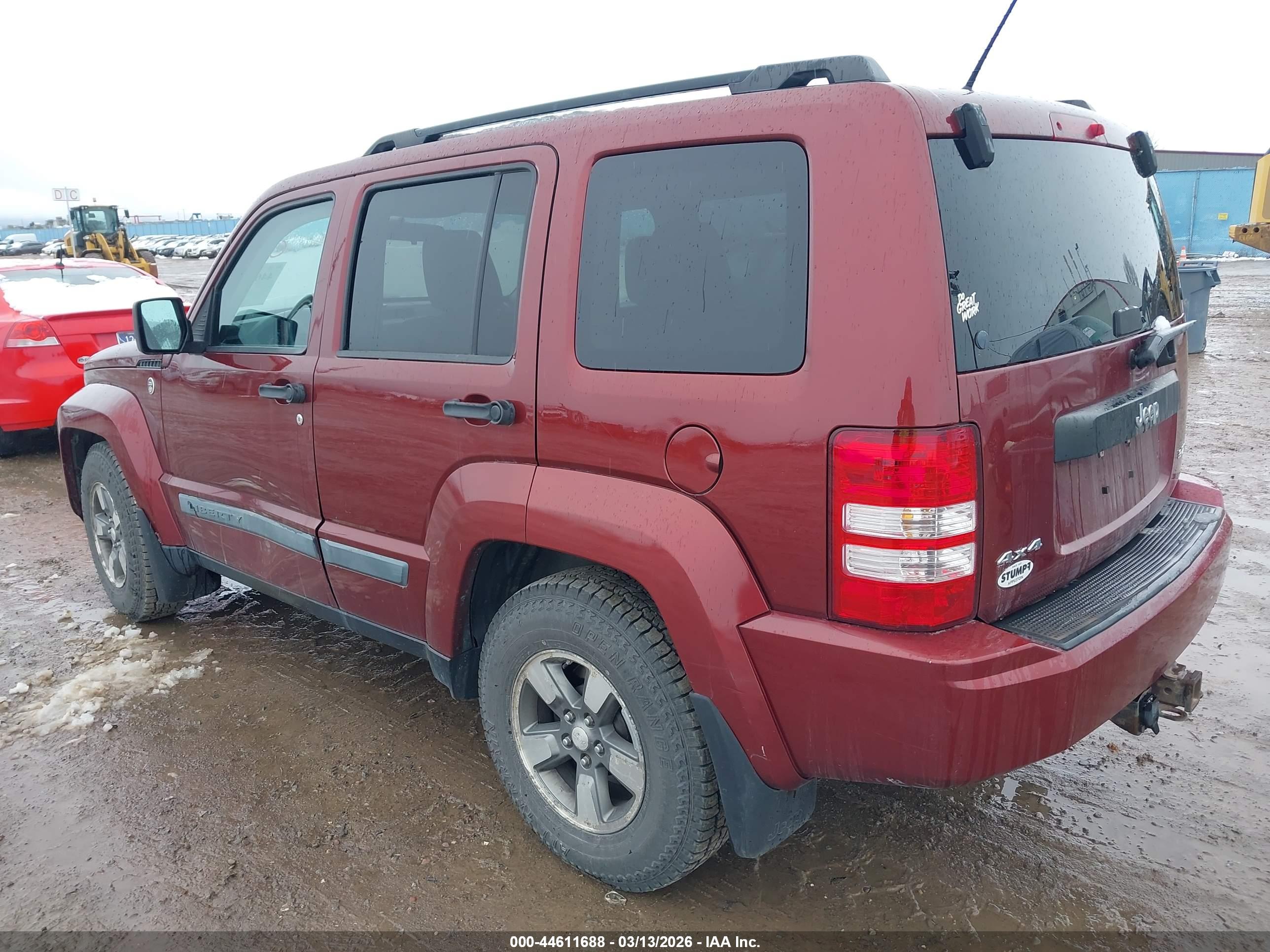 JEEP LIBERTY image 3