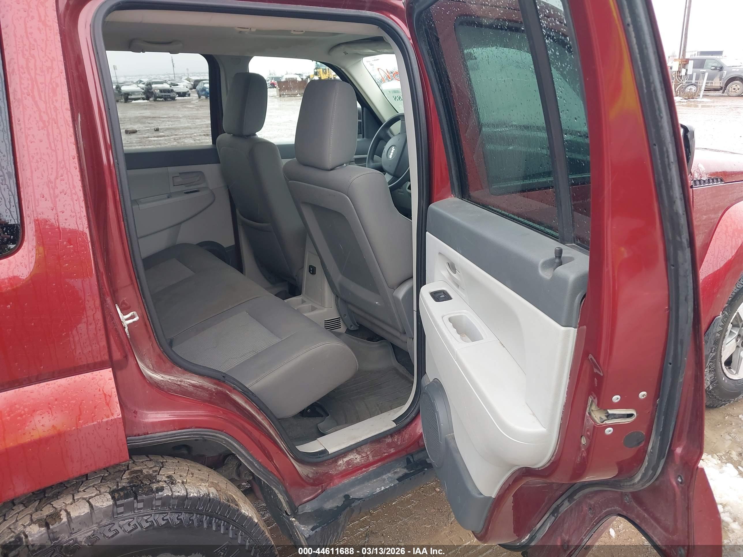 JEEP LIBERTY image 8