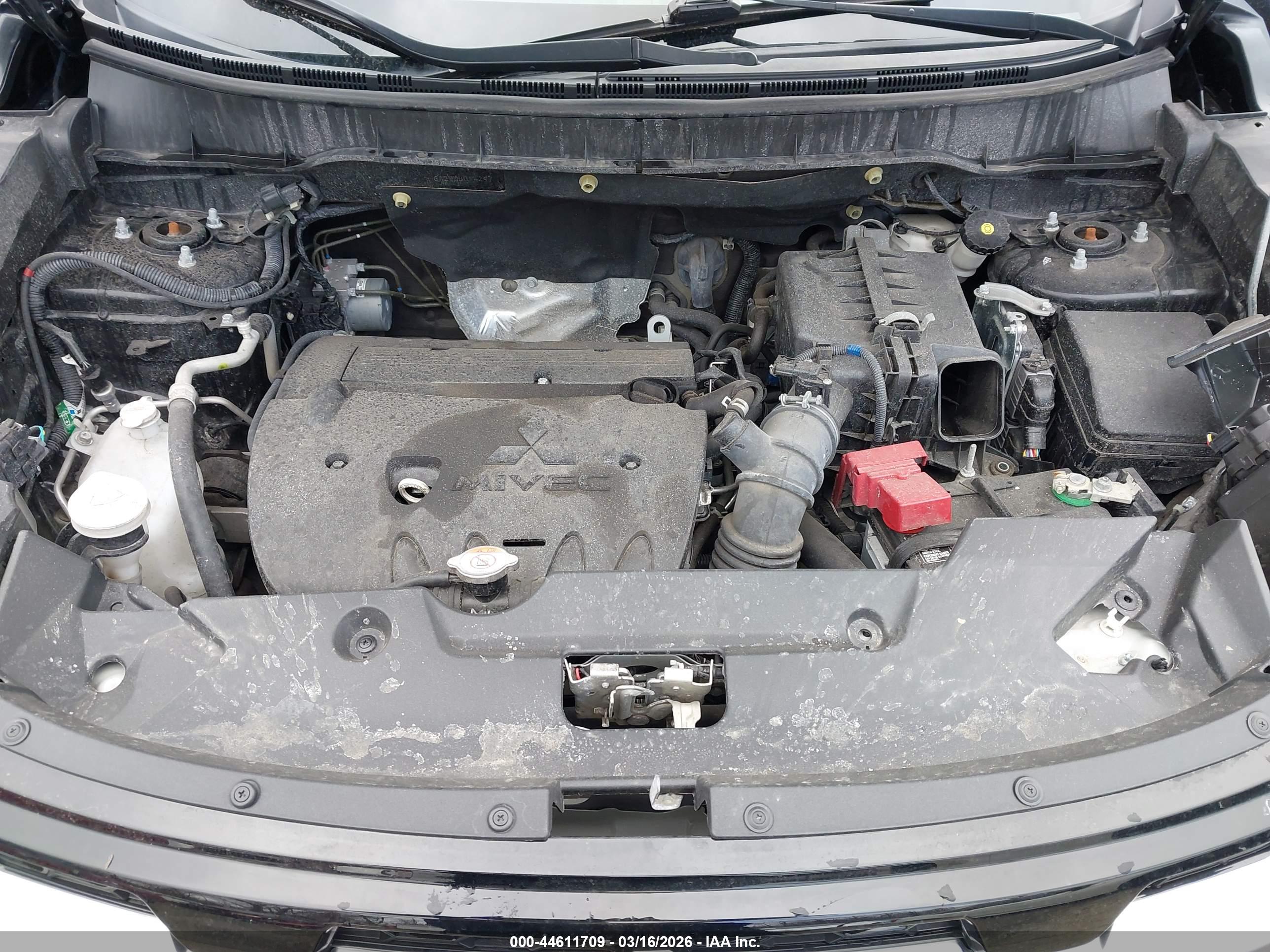 MITSUBISHI OUTLANDER image 10