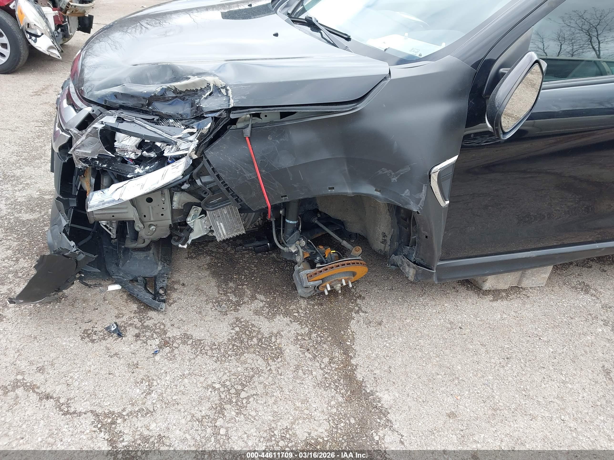 MITSUBISHI OUTLANDER image 6