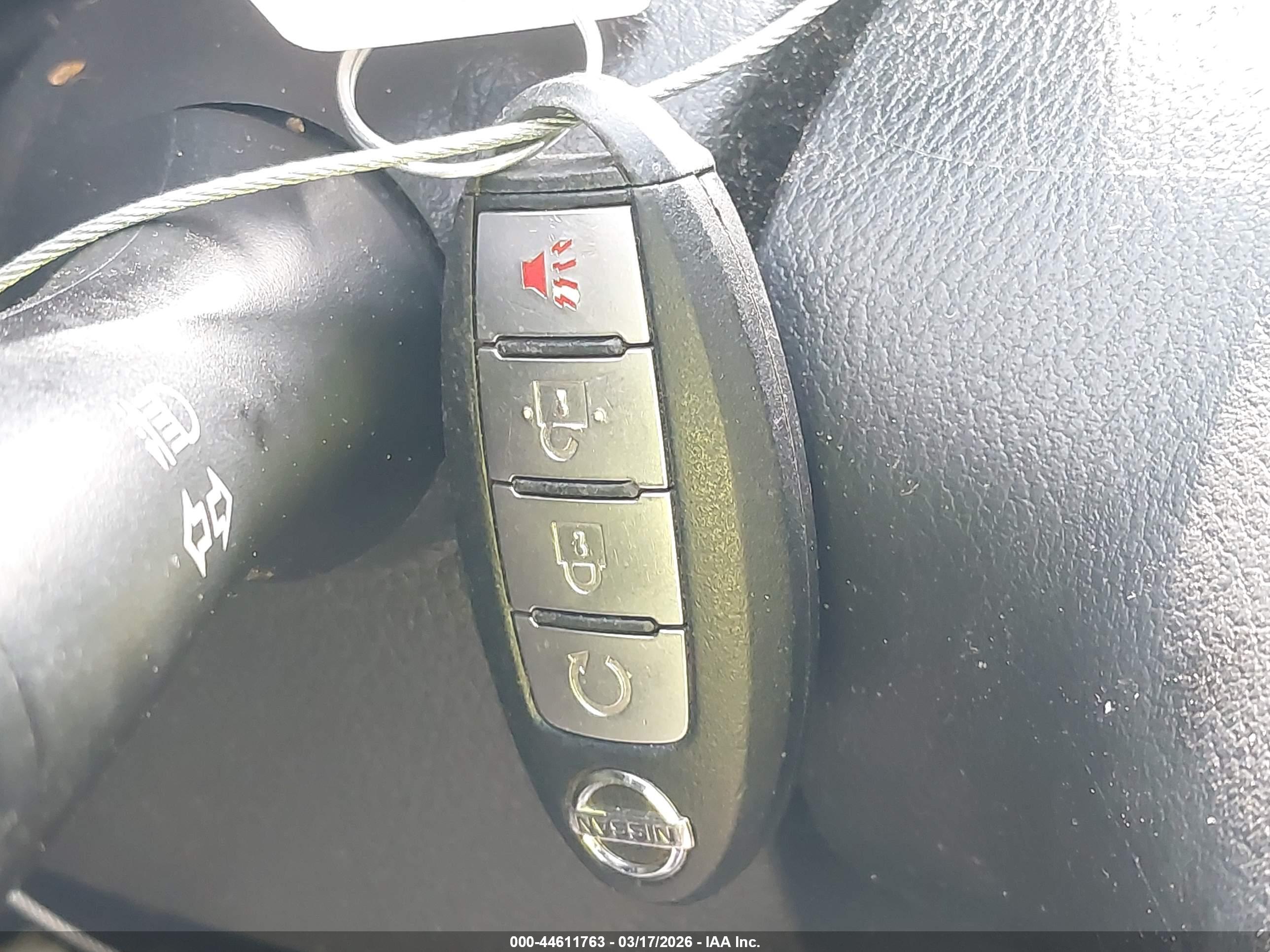 NISSAN ROGUE image 11