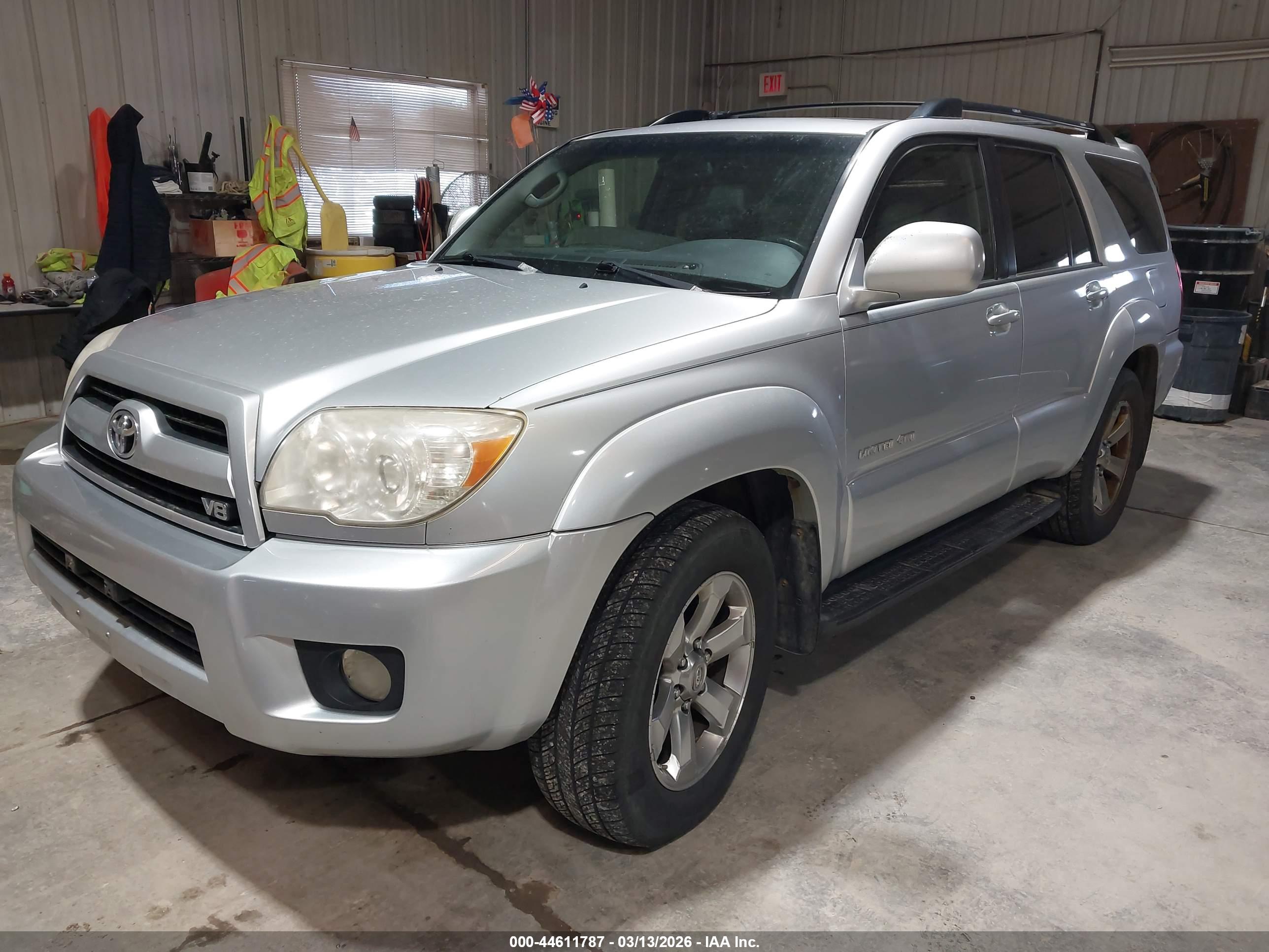 TOYOTA 4RUNNER image 2