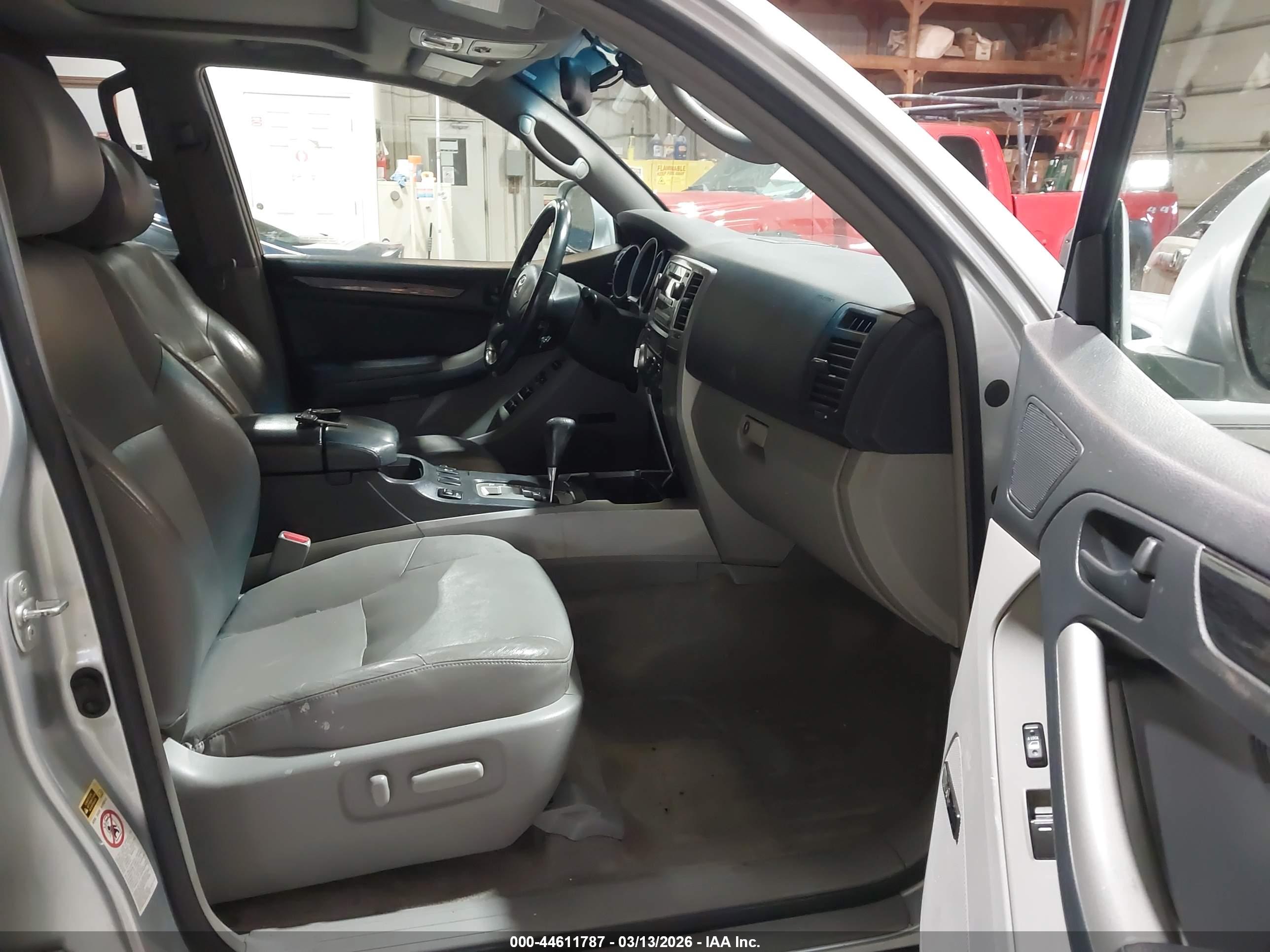 TOYOTA 4RUNNER image 5
