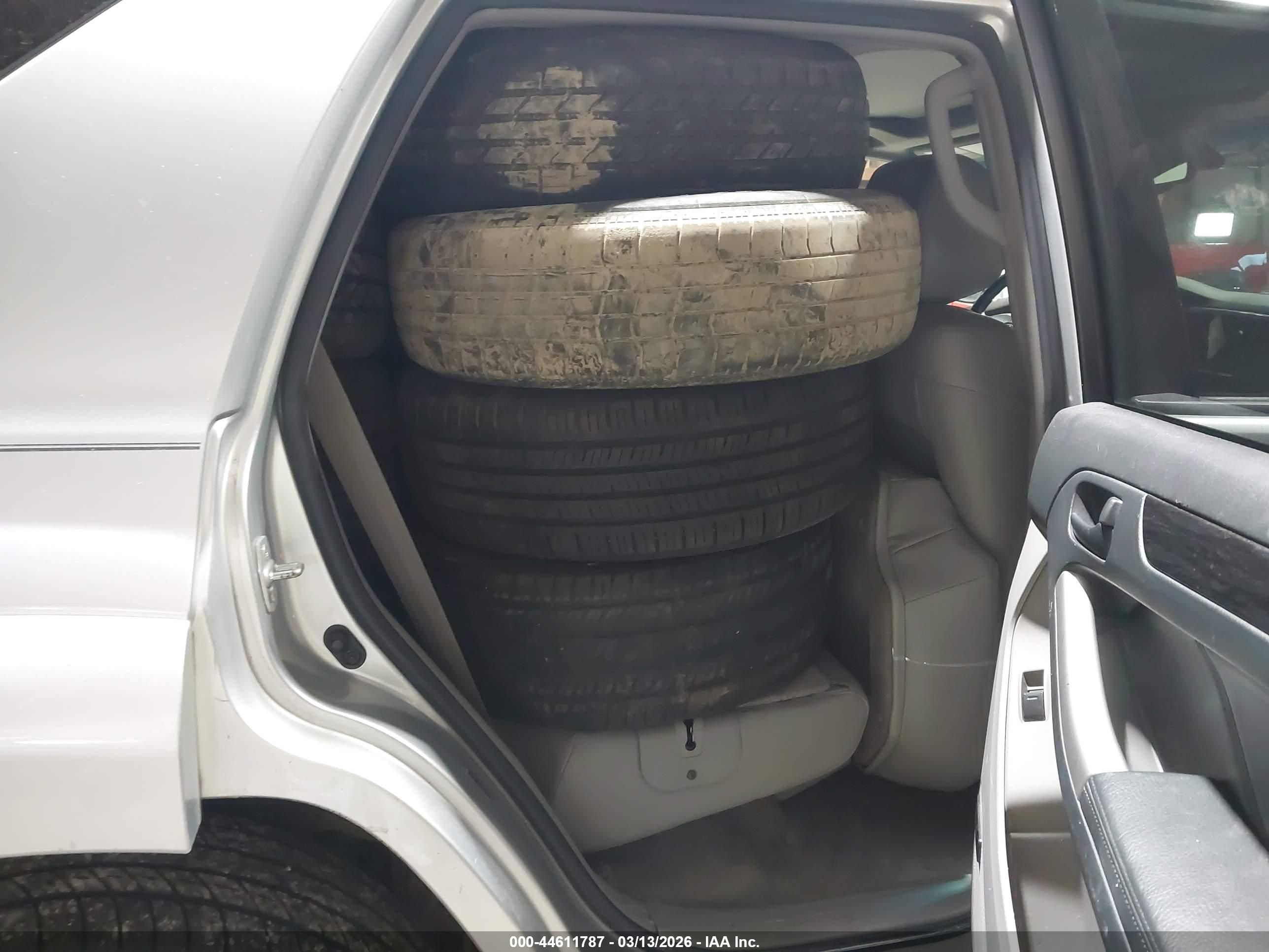 TOYOTA 4RUNNER image 8