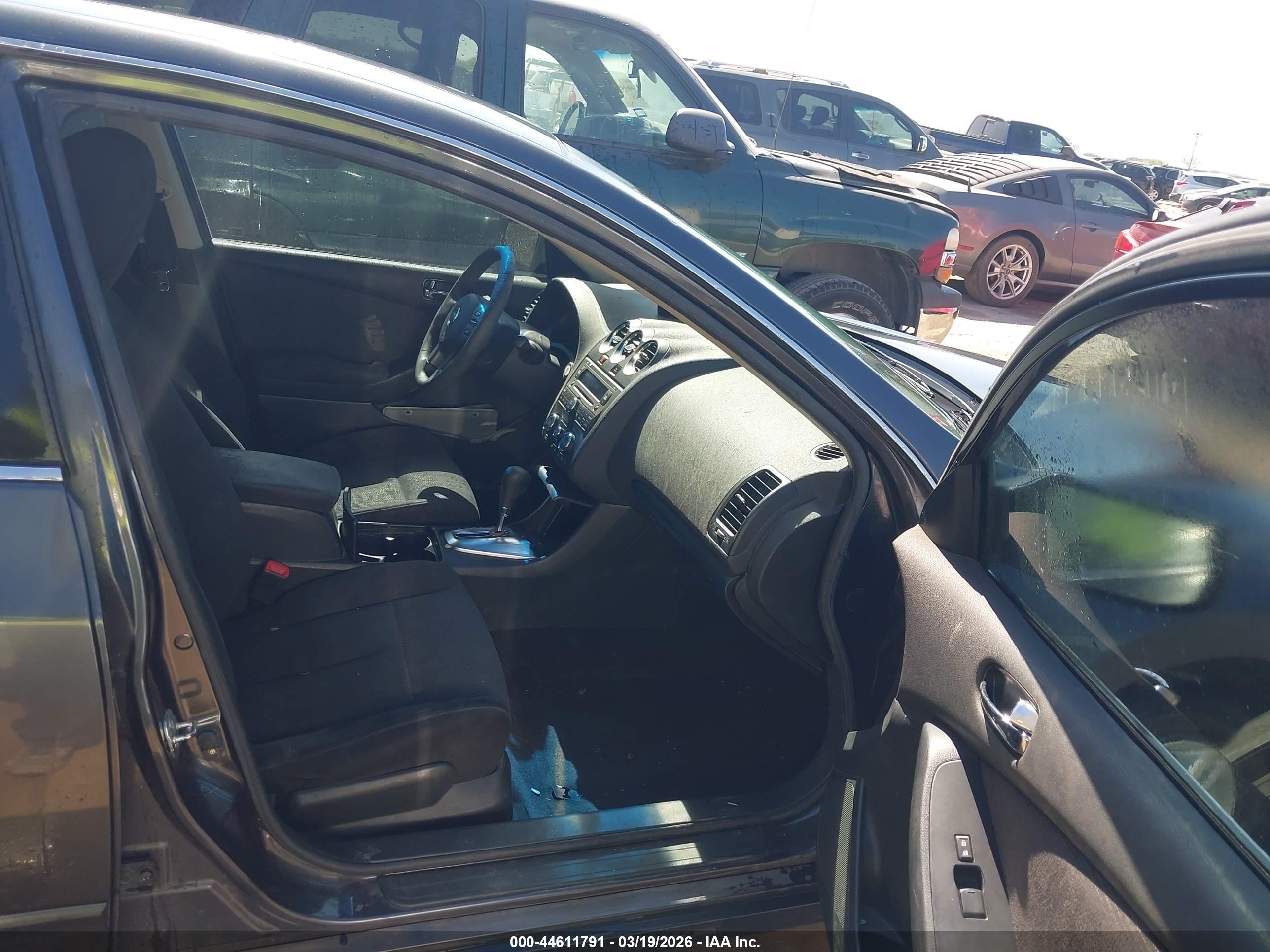 NISSAN ALTIMA image 5