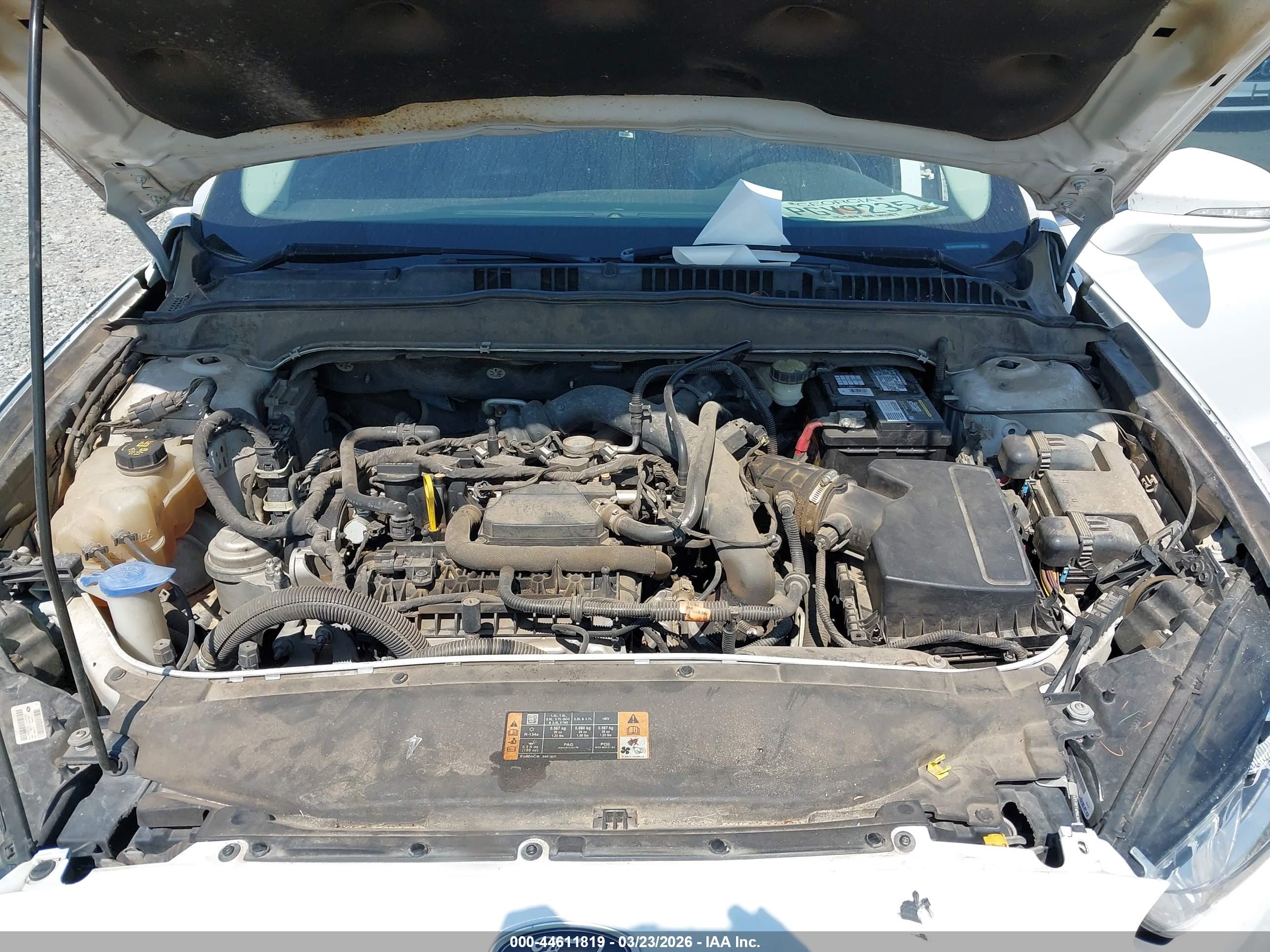FORD FUSION image 10