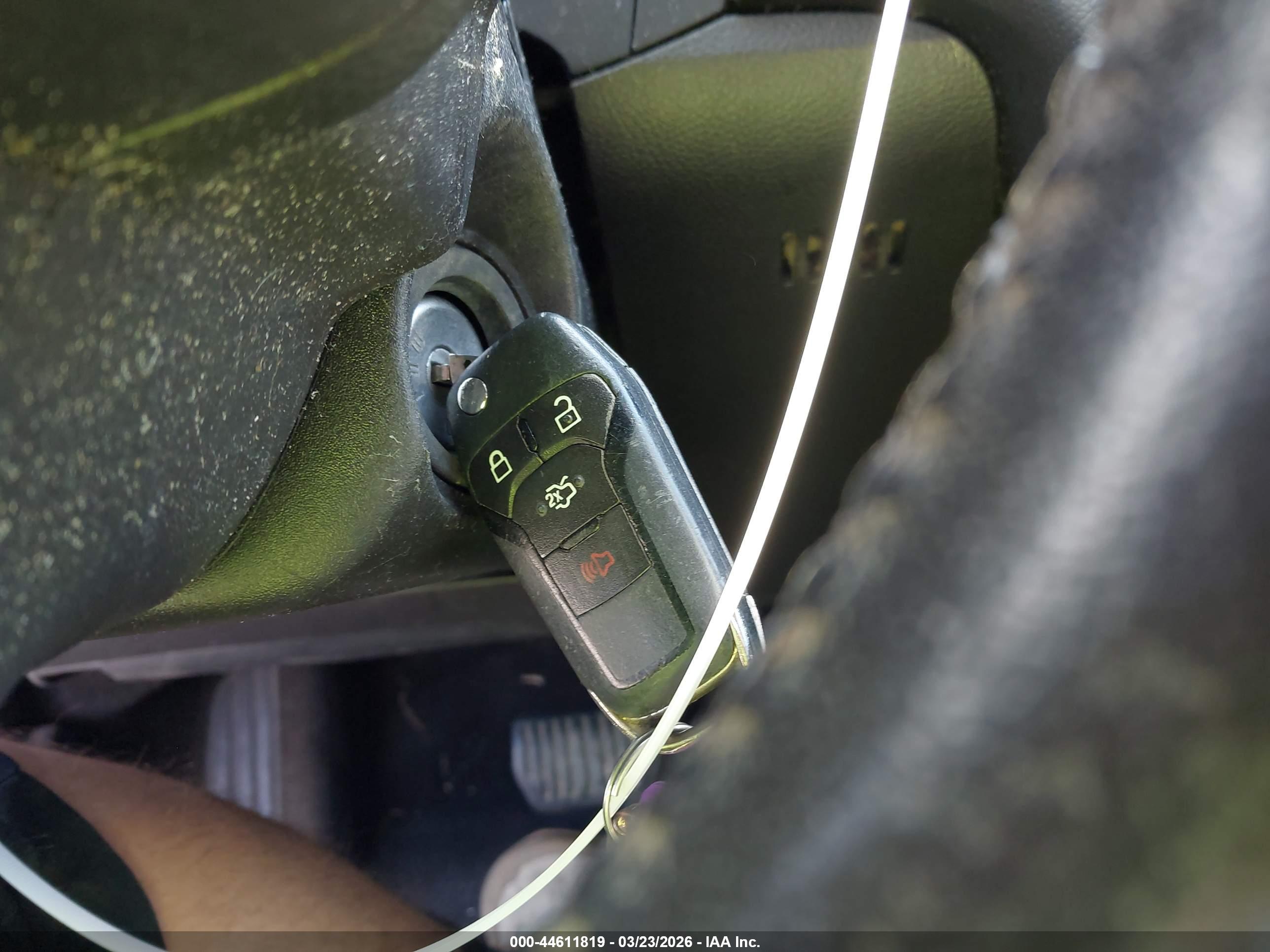 FORD FUSION image 11