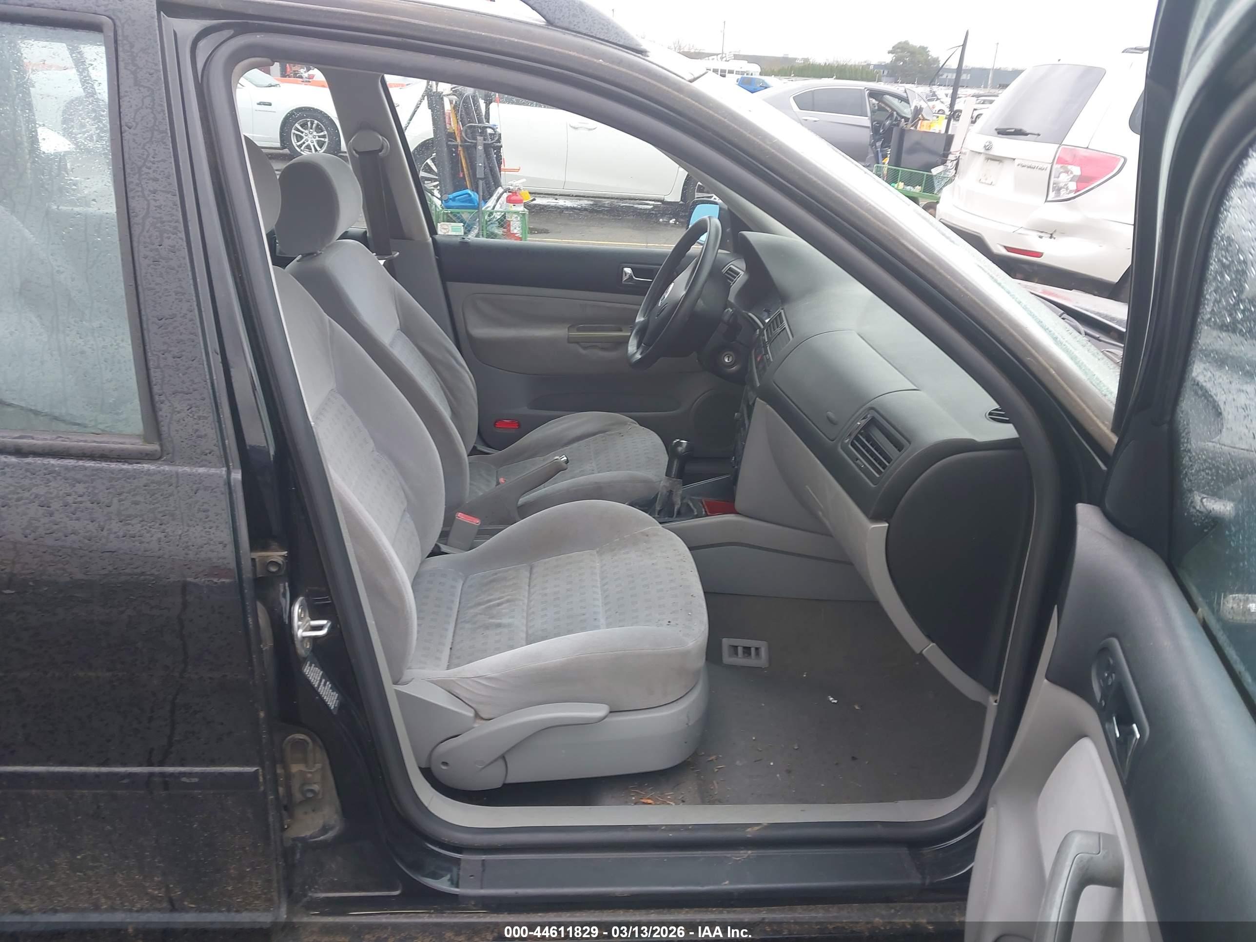 VOLKSWAGEN JETTA image 5