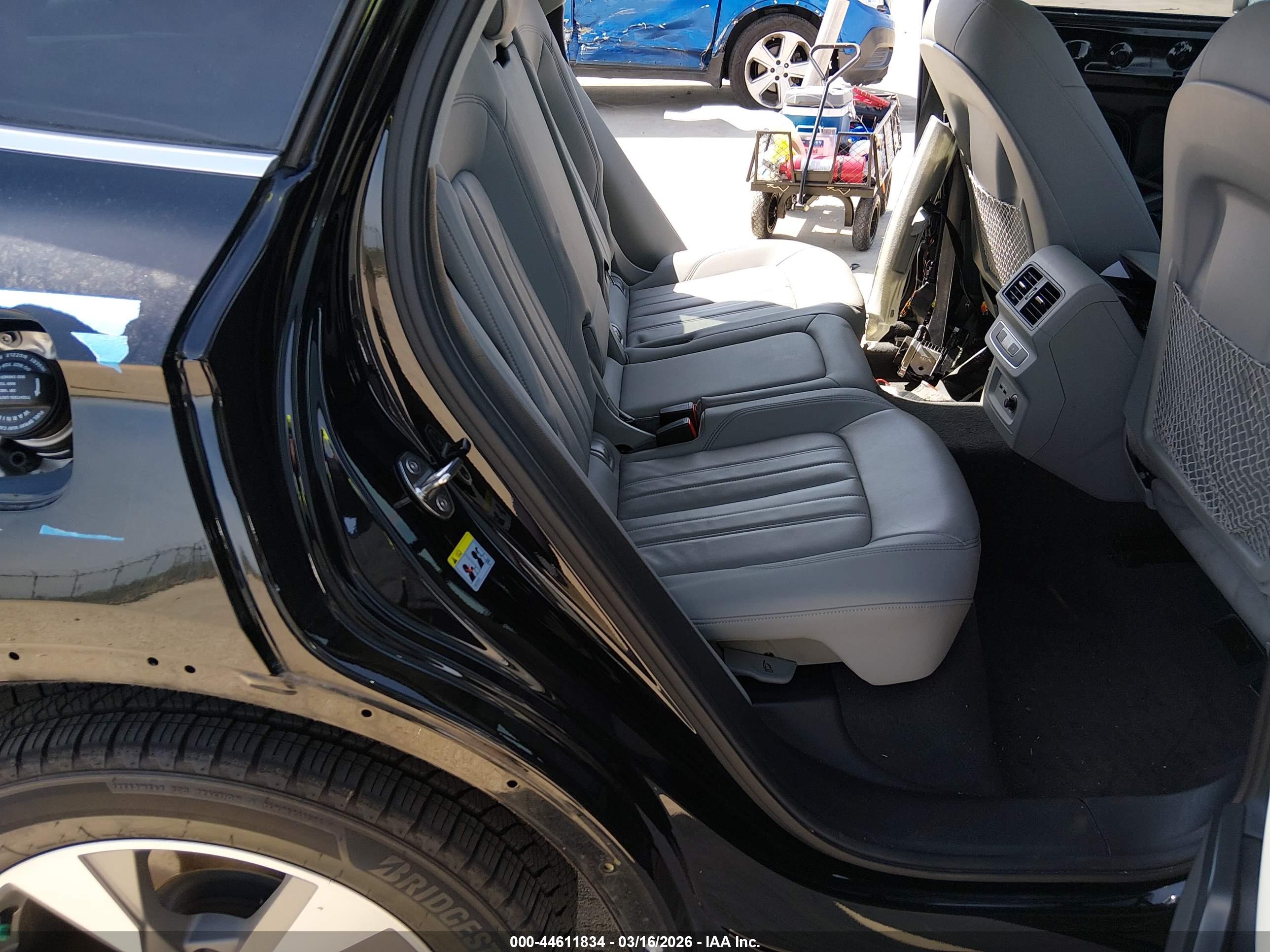 AUDI Q5 image 8