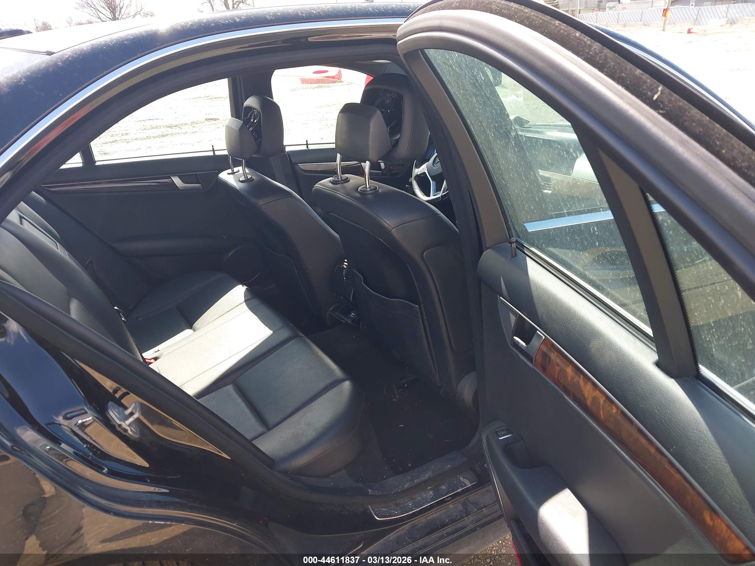 MERCEDES-BENZ C image 8