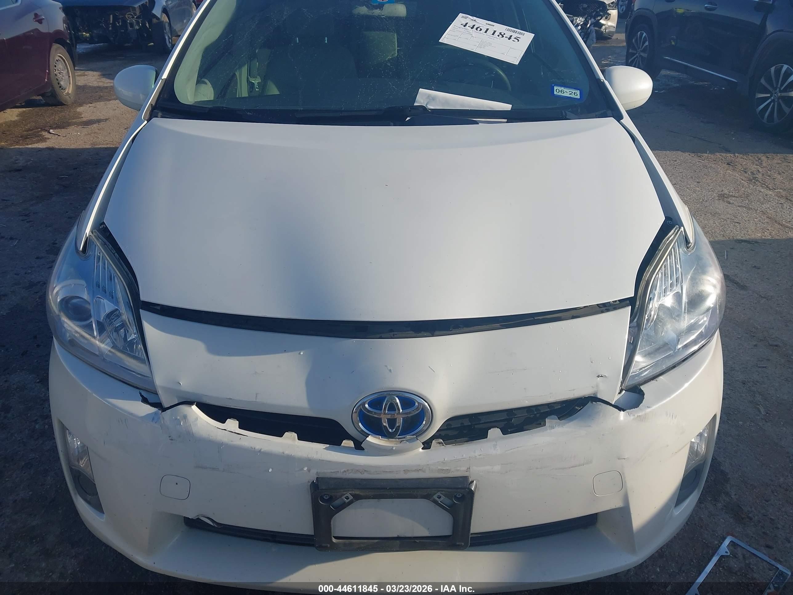 TOYOTA PRIUS image 6