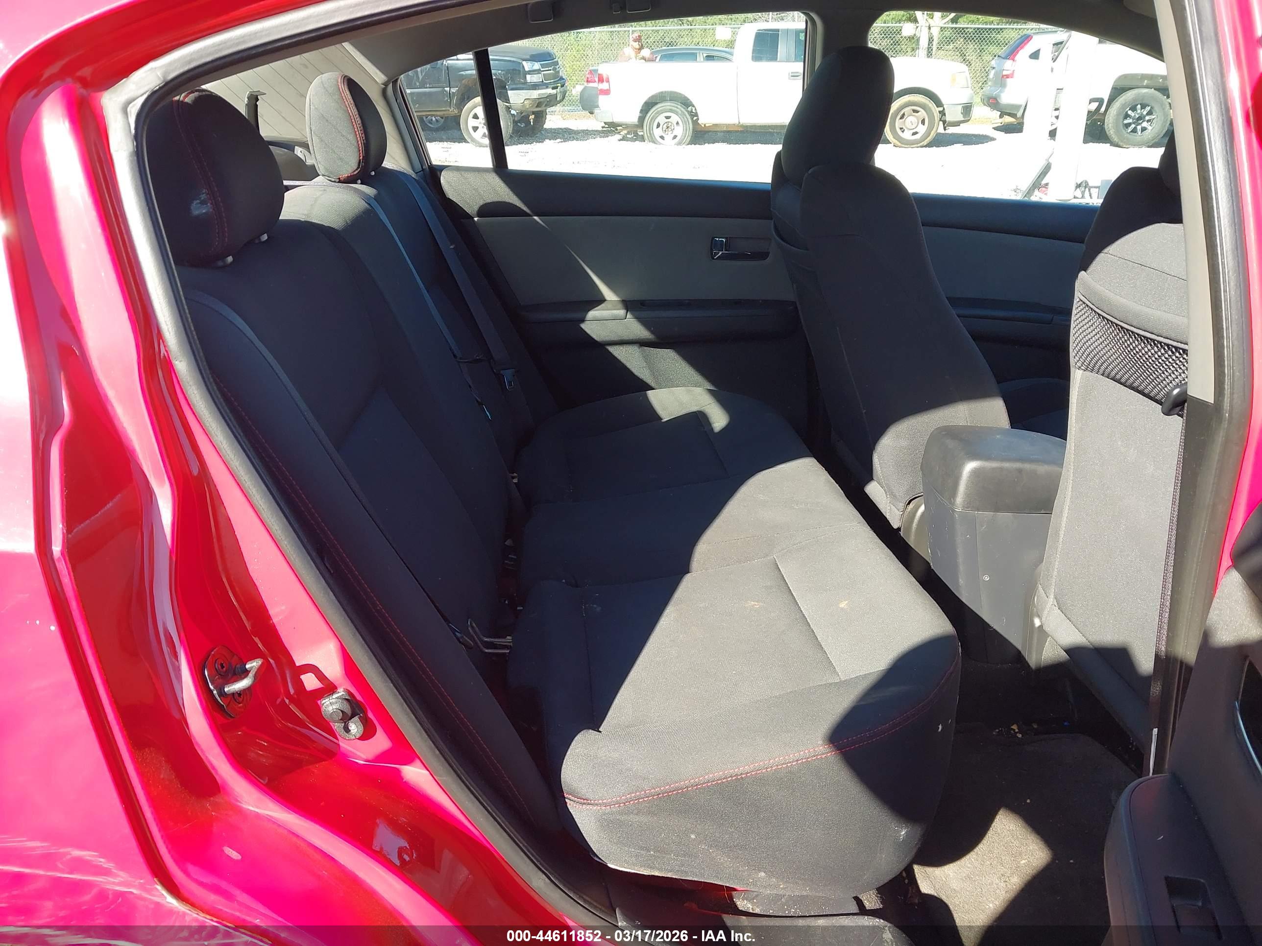 NISSAN SENTRA image 8