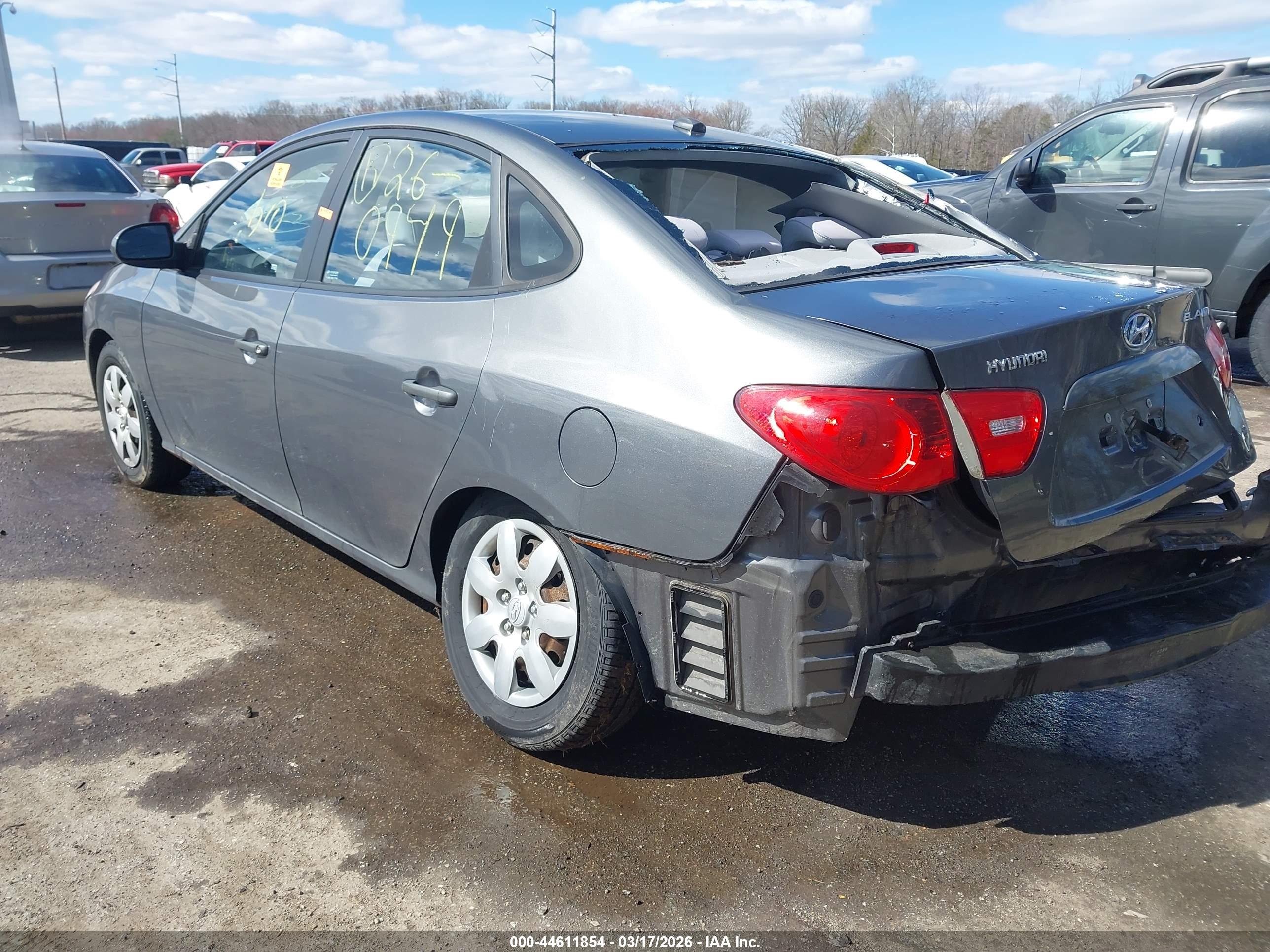 HYUNDAI ELANTRA image 3