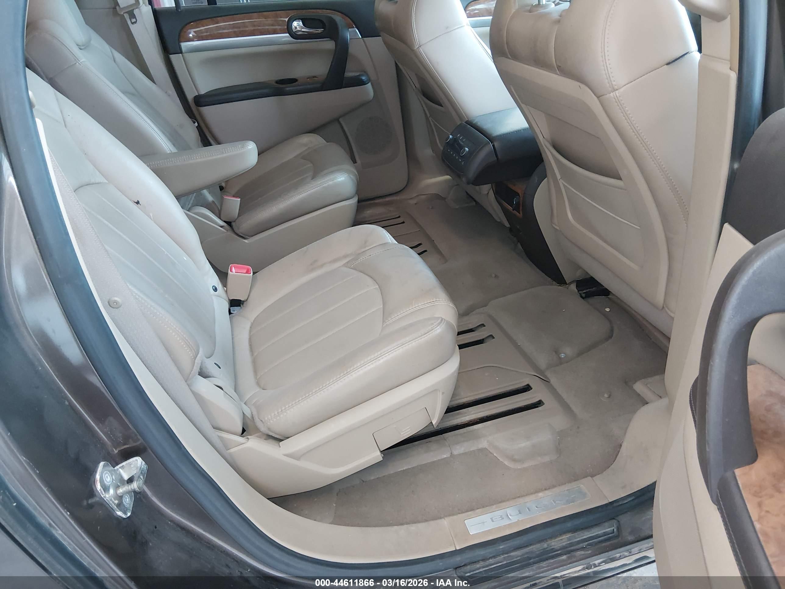 BUICK ENCLAVE image 8