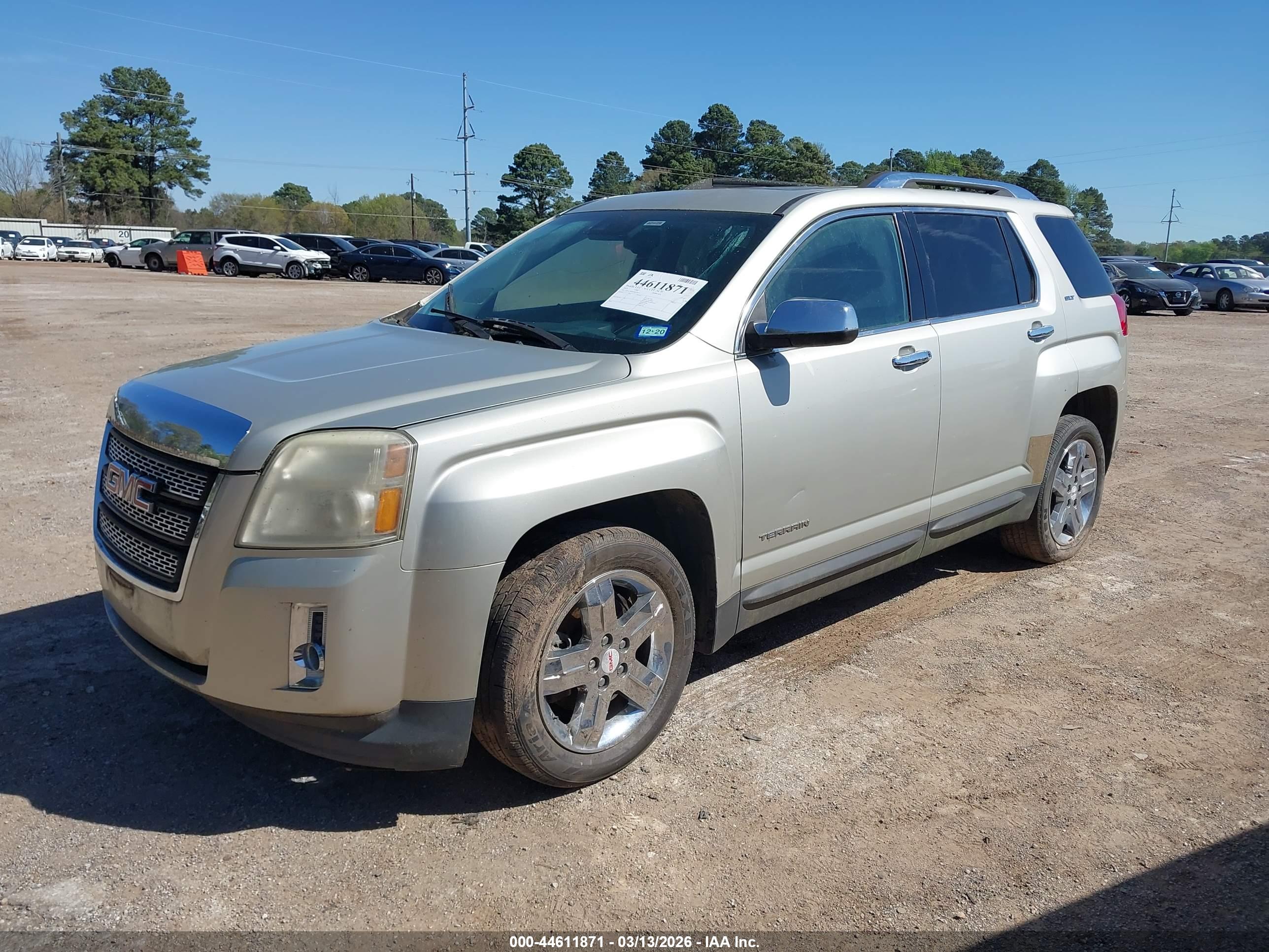 GMC TERRAIN image 2