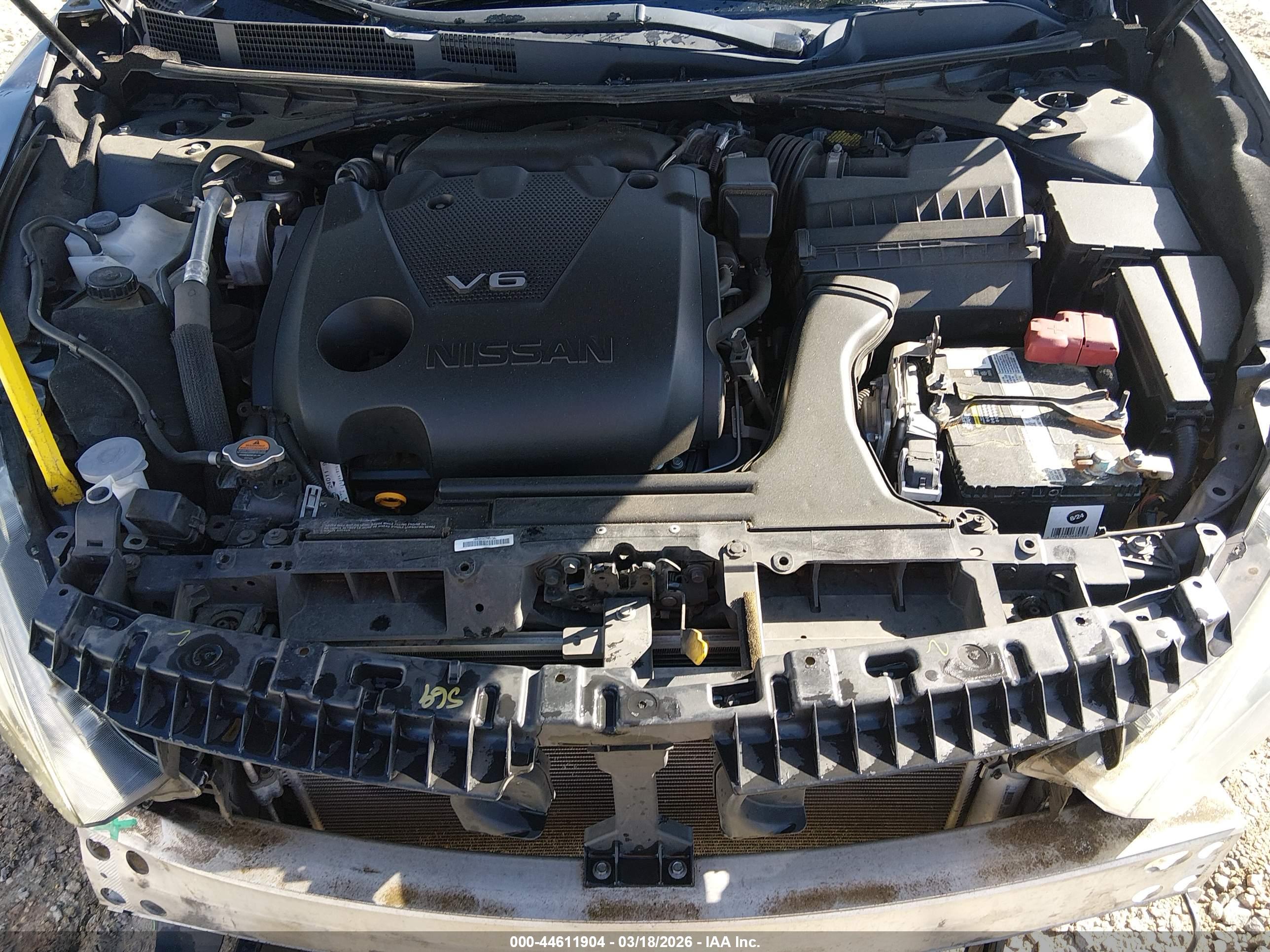 NISSAN MAXIMA image 10