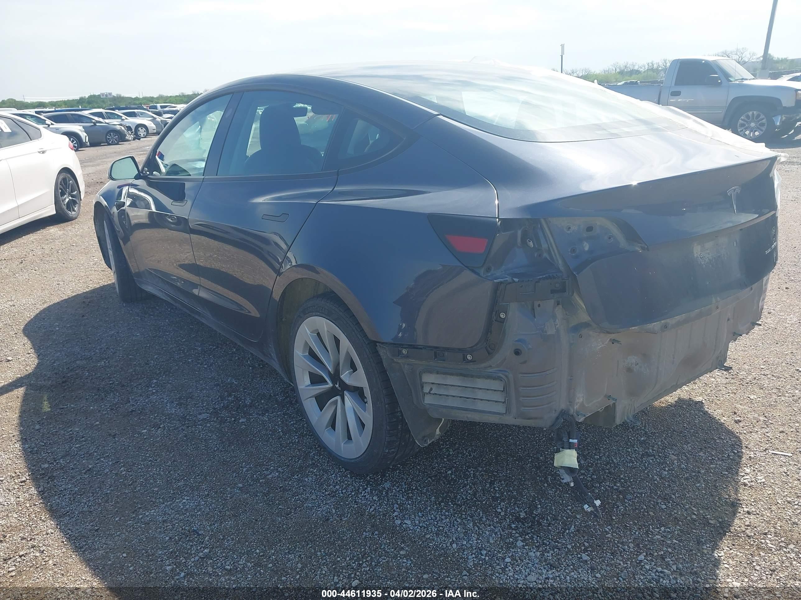 TESLA MODEL image 3