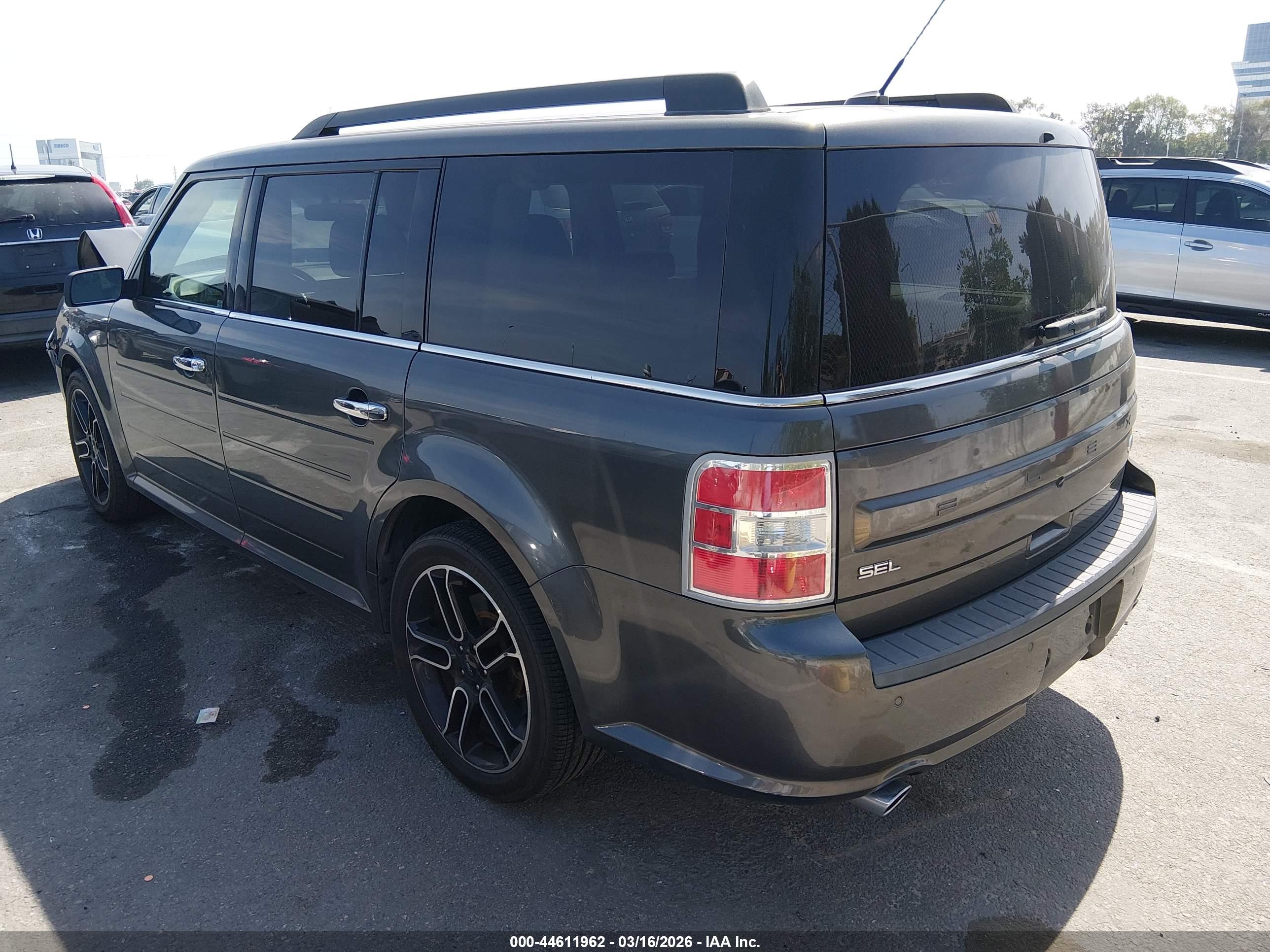 FORD FLEX image 3