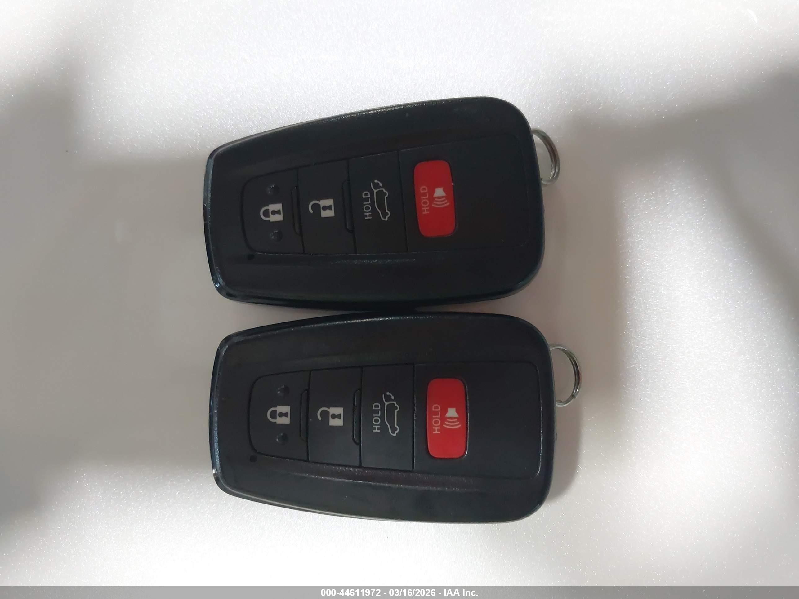 TOYOTA RAV4 image 11