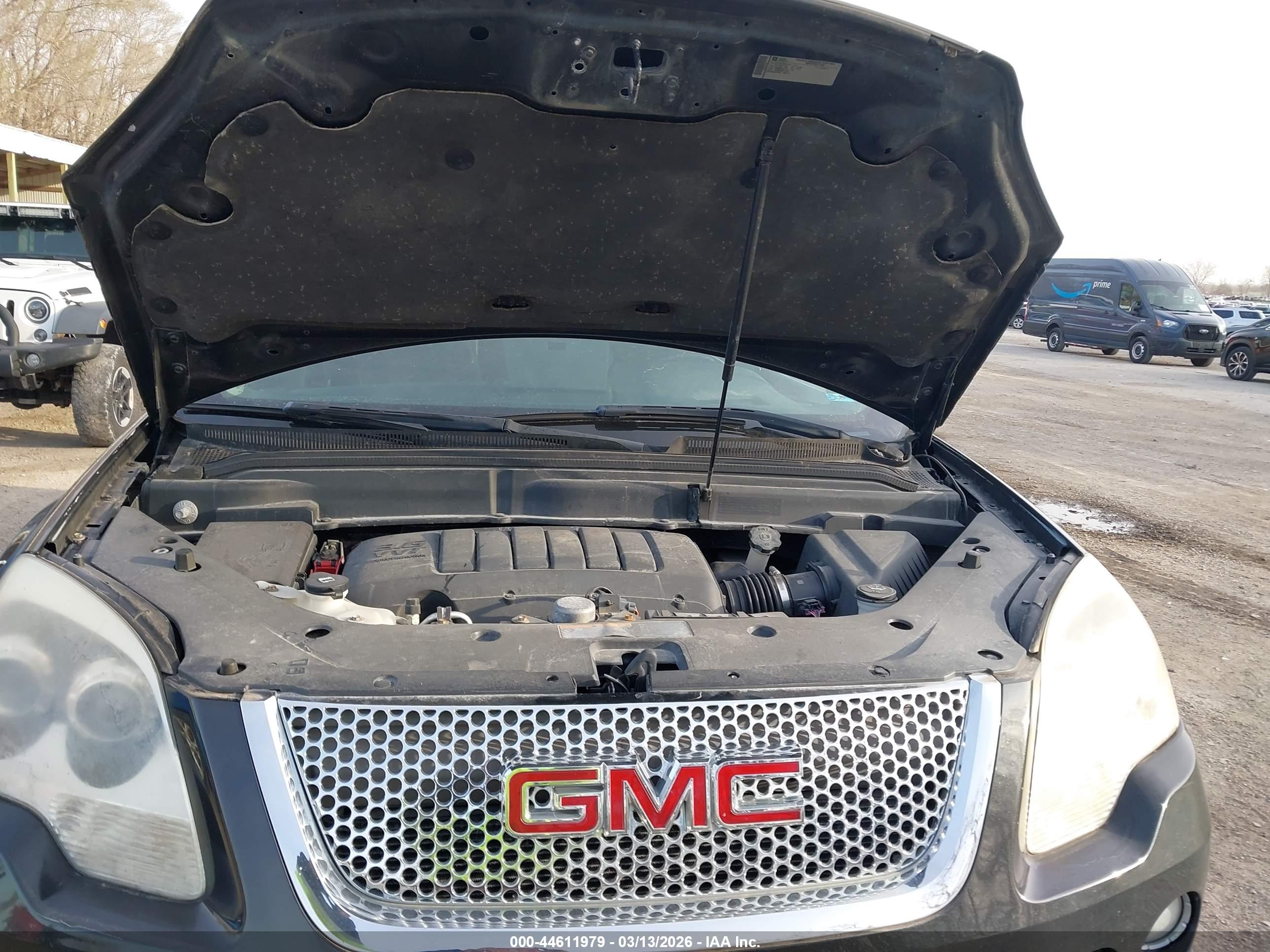 GMC ACADIA image 10