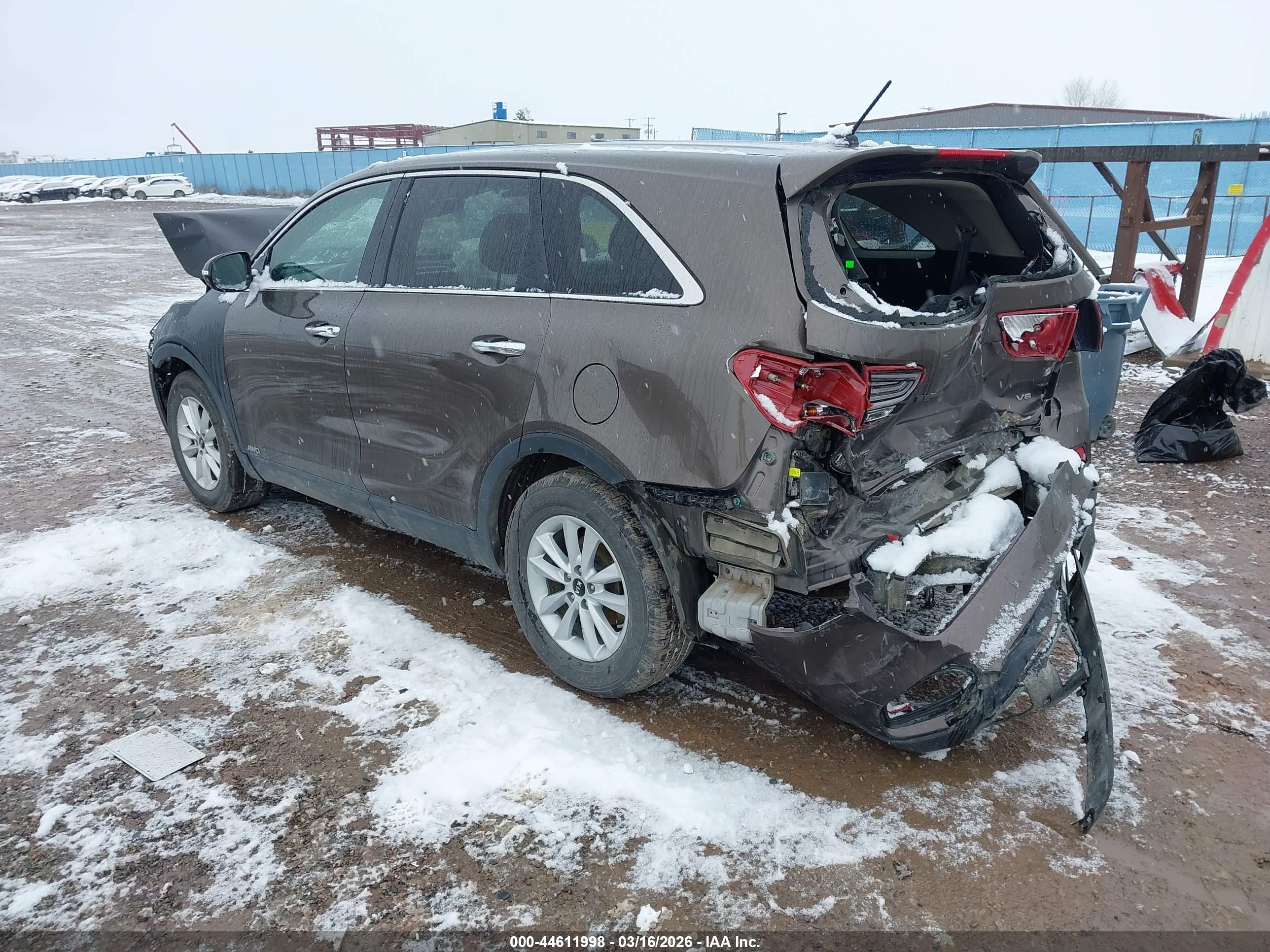 KIA SORENTO image 3