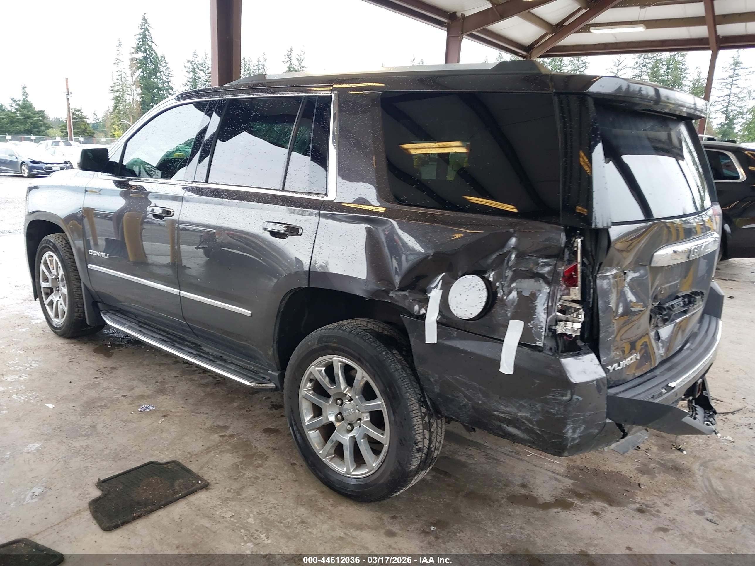 GMC YUKON image 3