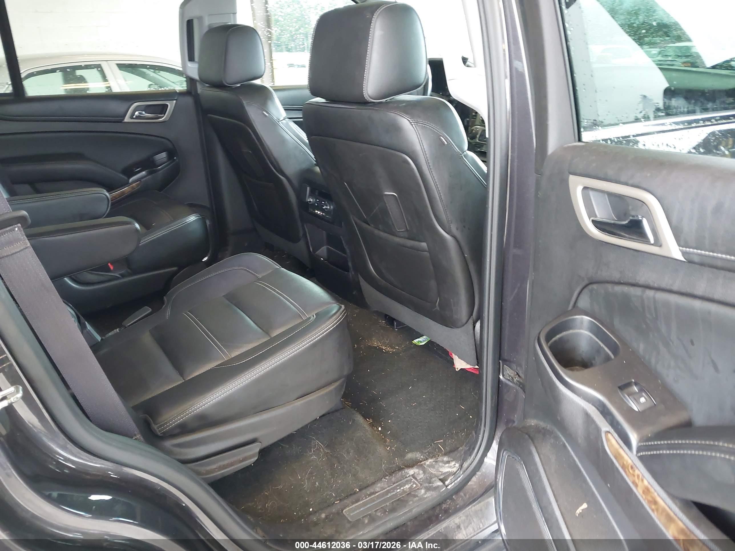 GMC YUKON image 8
