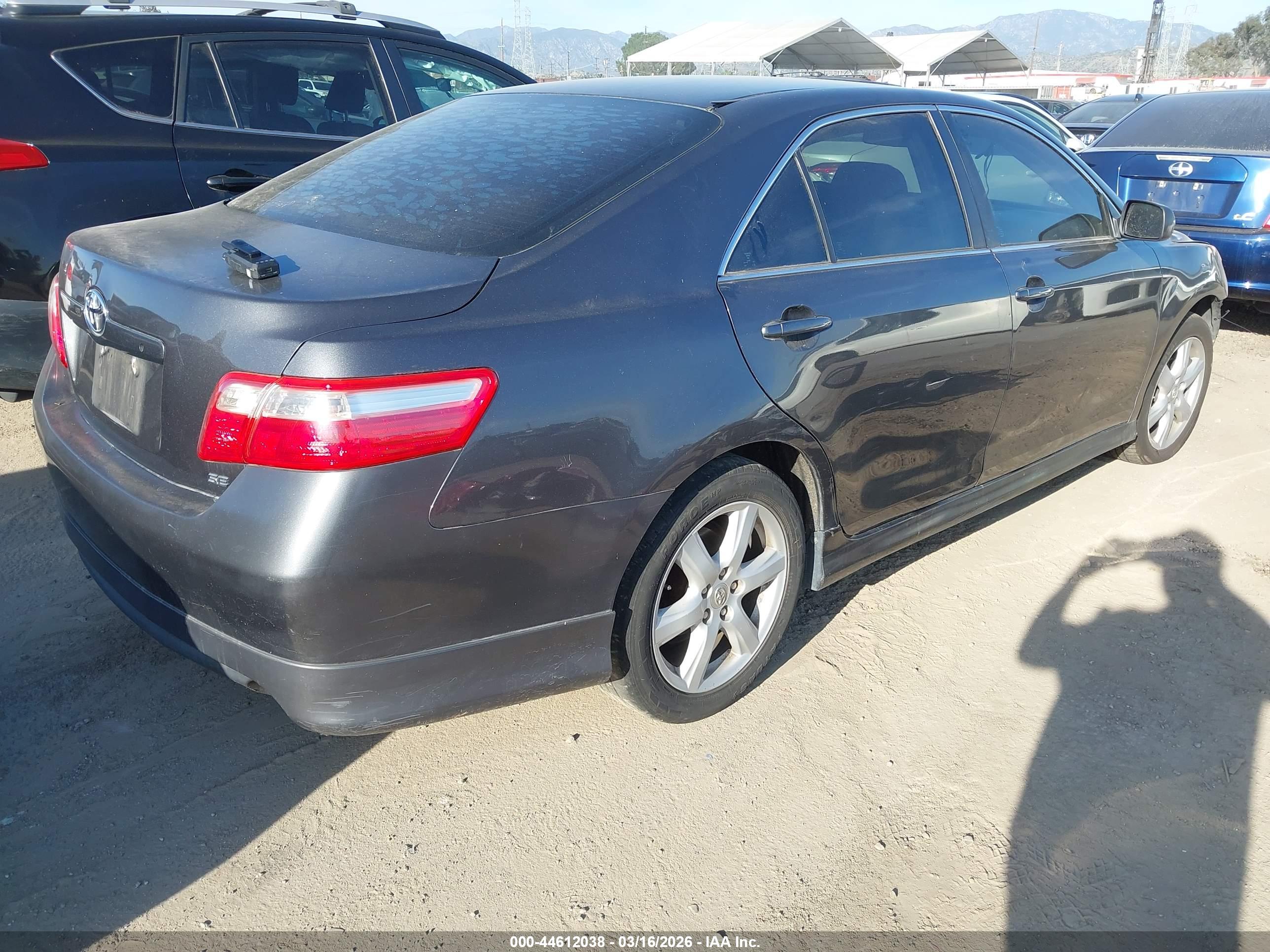 TOYOTA CAMRY image 4
