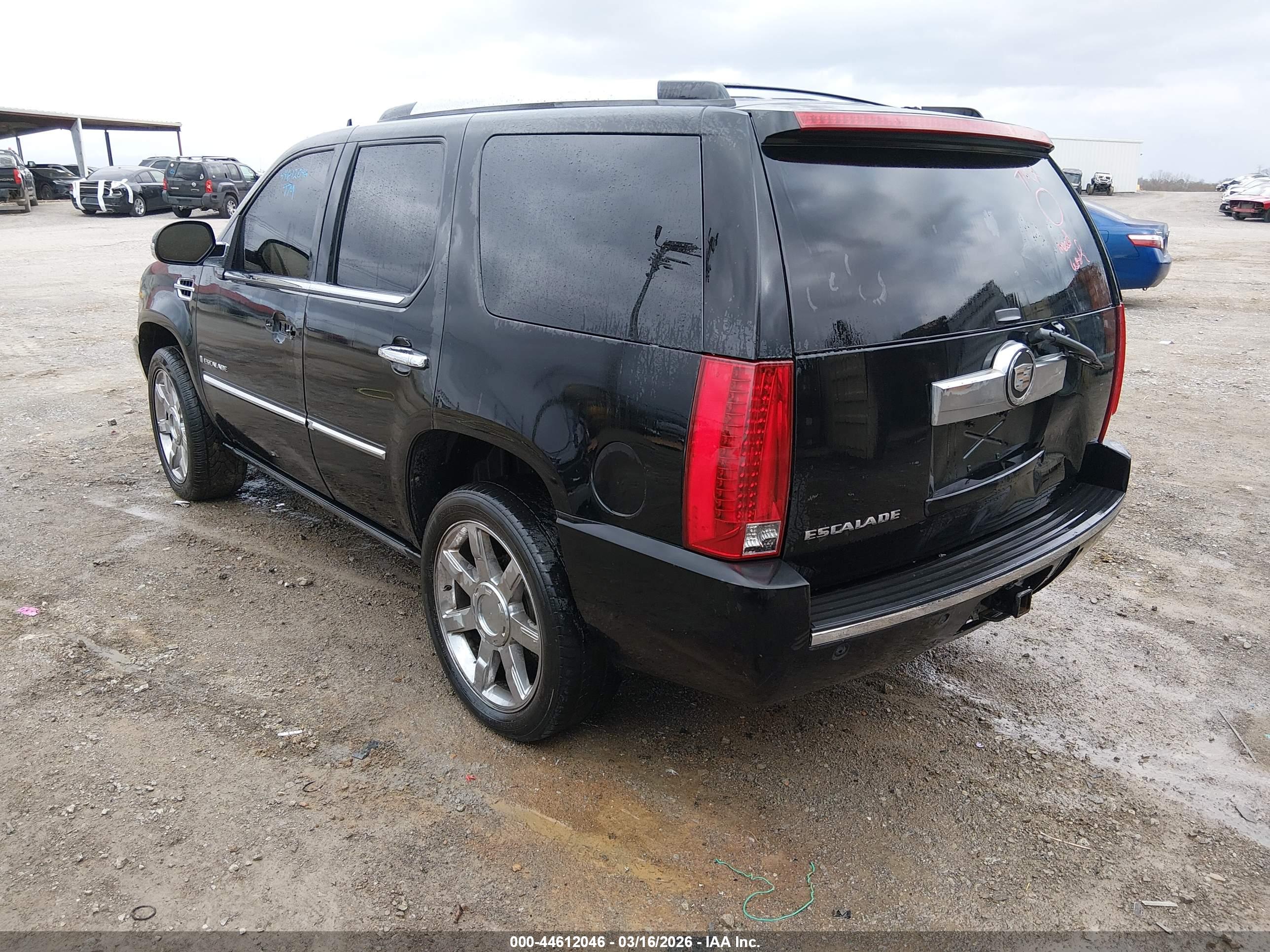 CADILLAC ESCALADE image 3