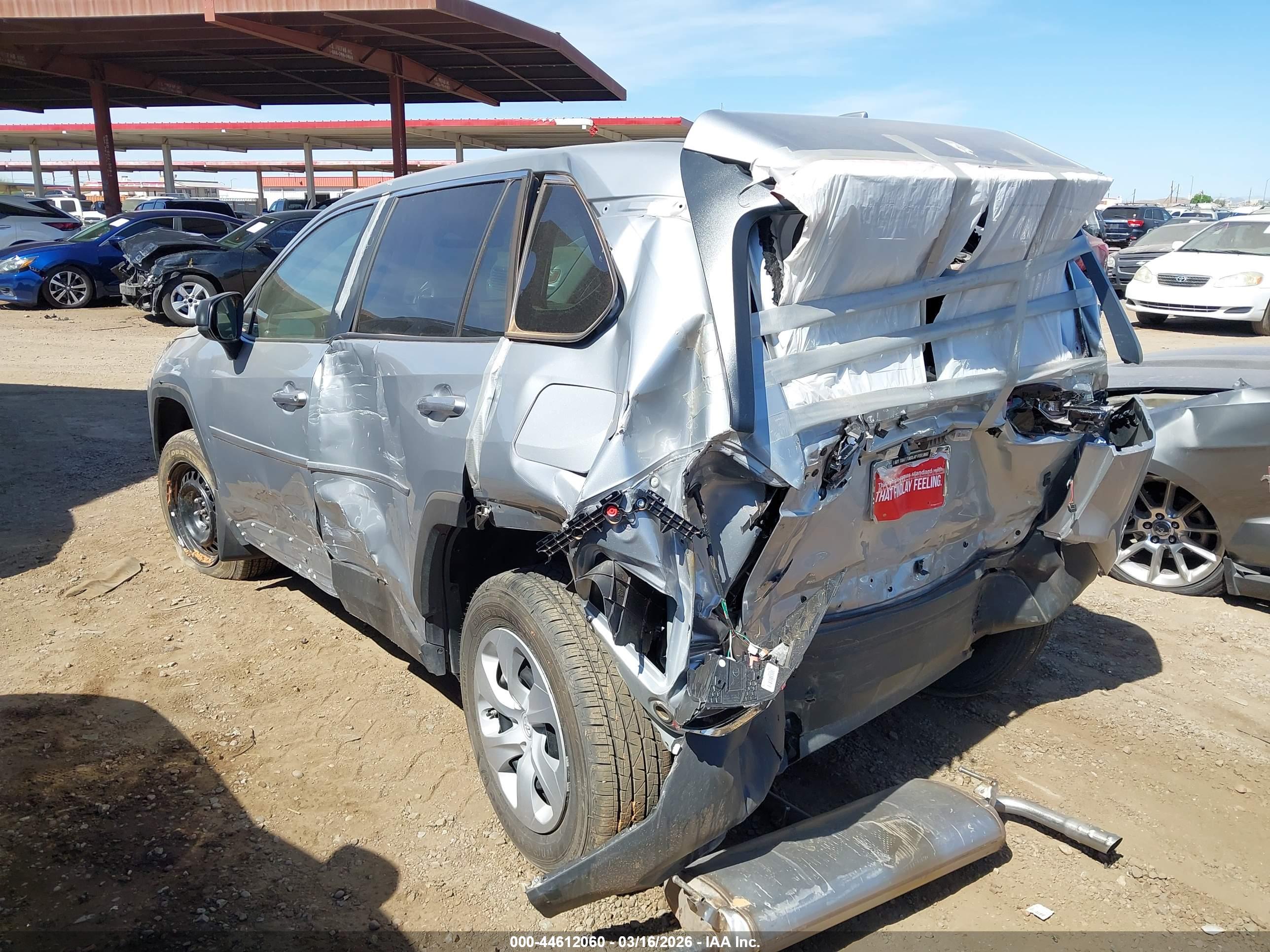 TOYOTA RAV4 image 3