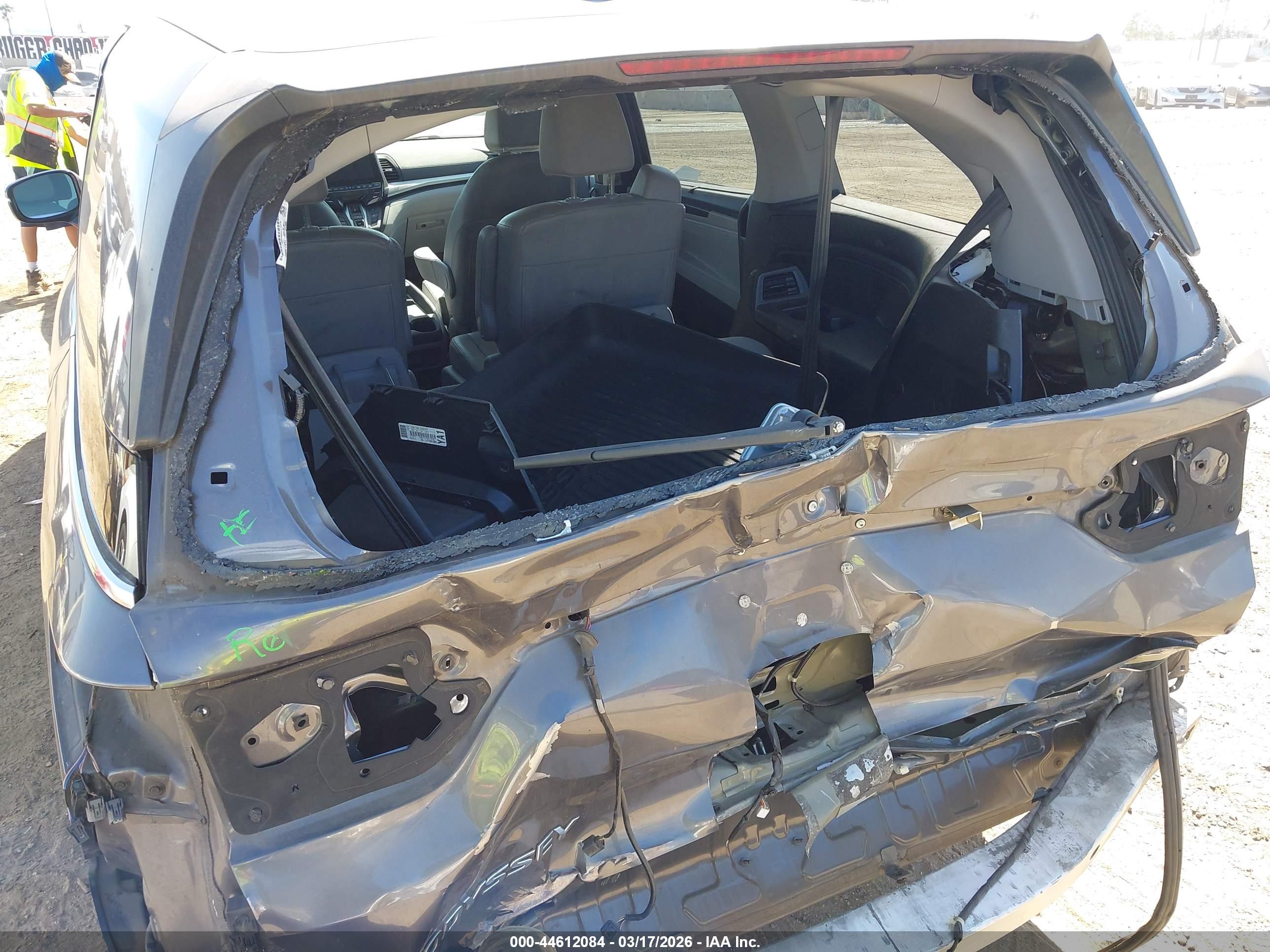 HONDA ODYSSEY image 6