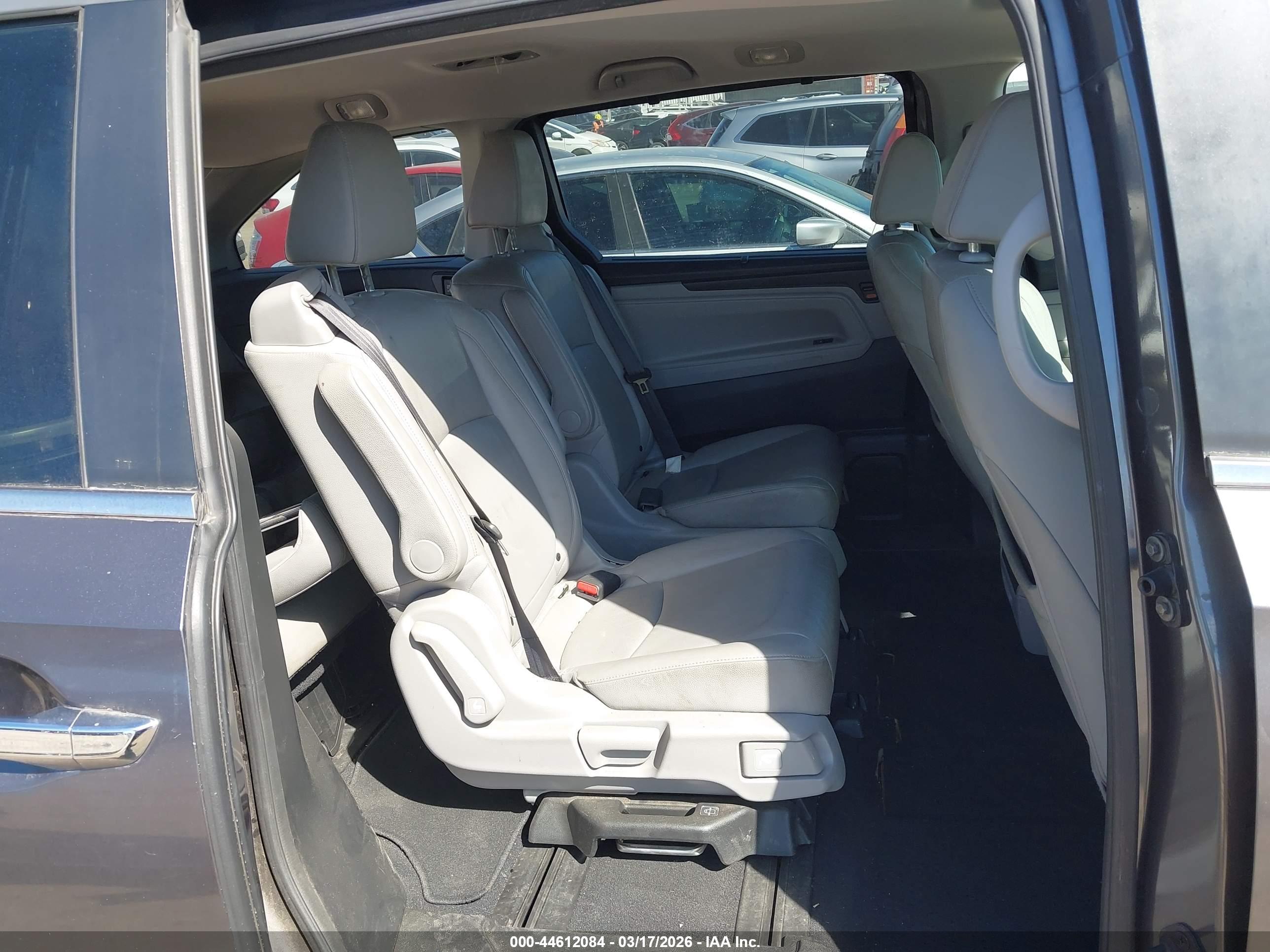 HONDA ODYSSEY image 8