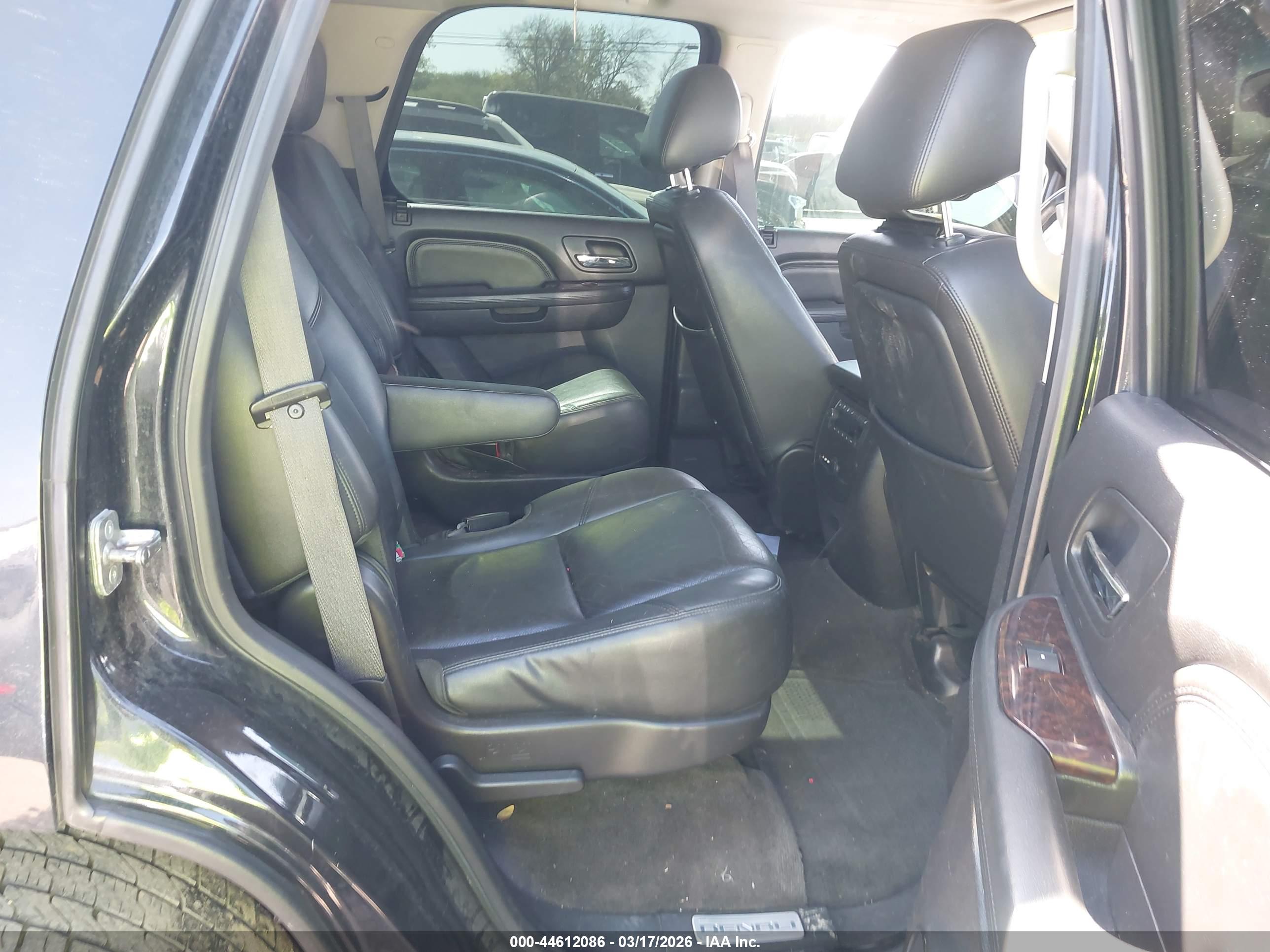 GMC YUKON image 8