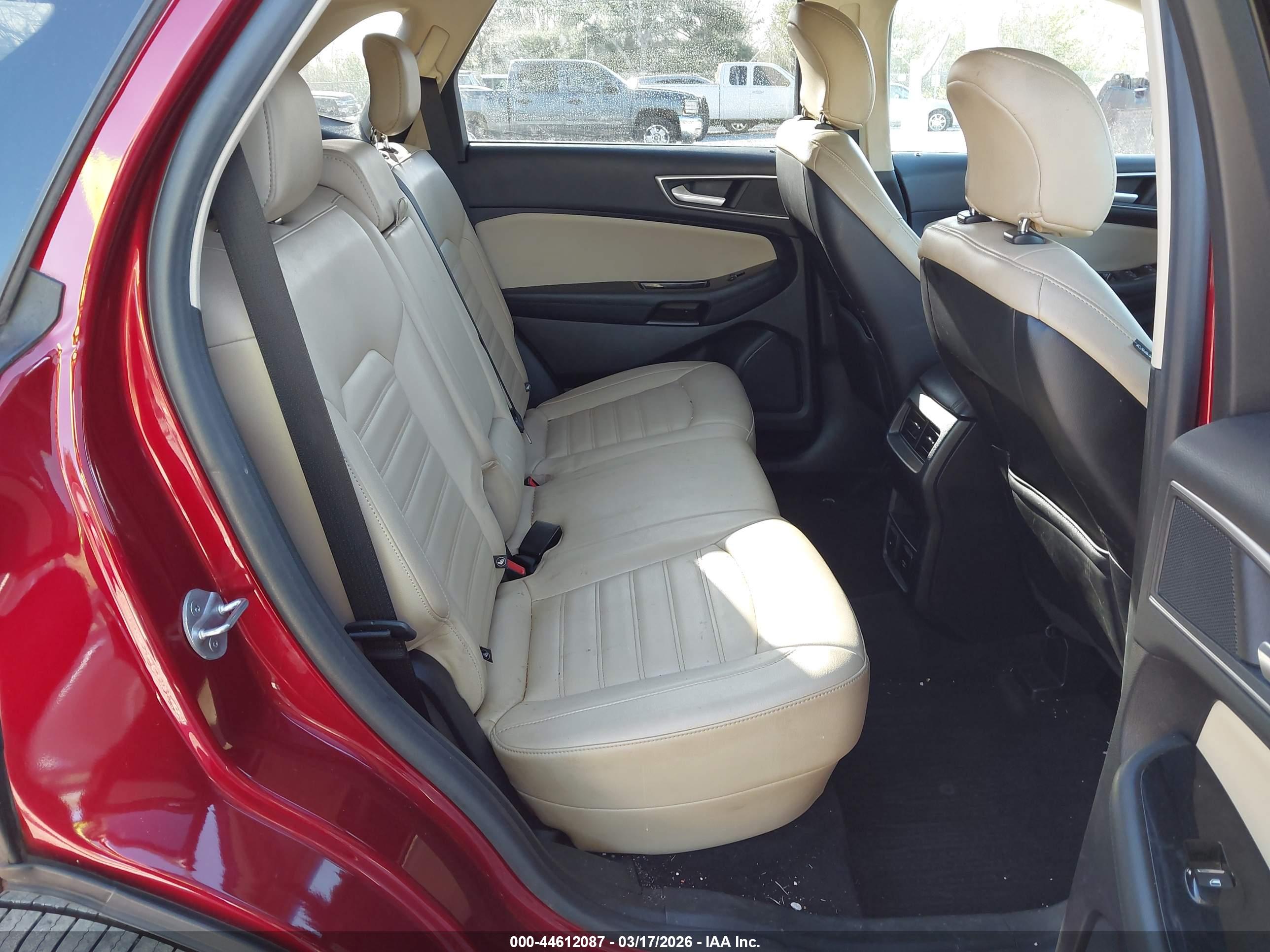 FORD EDGE image 8