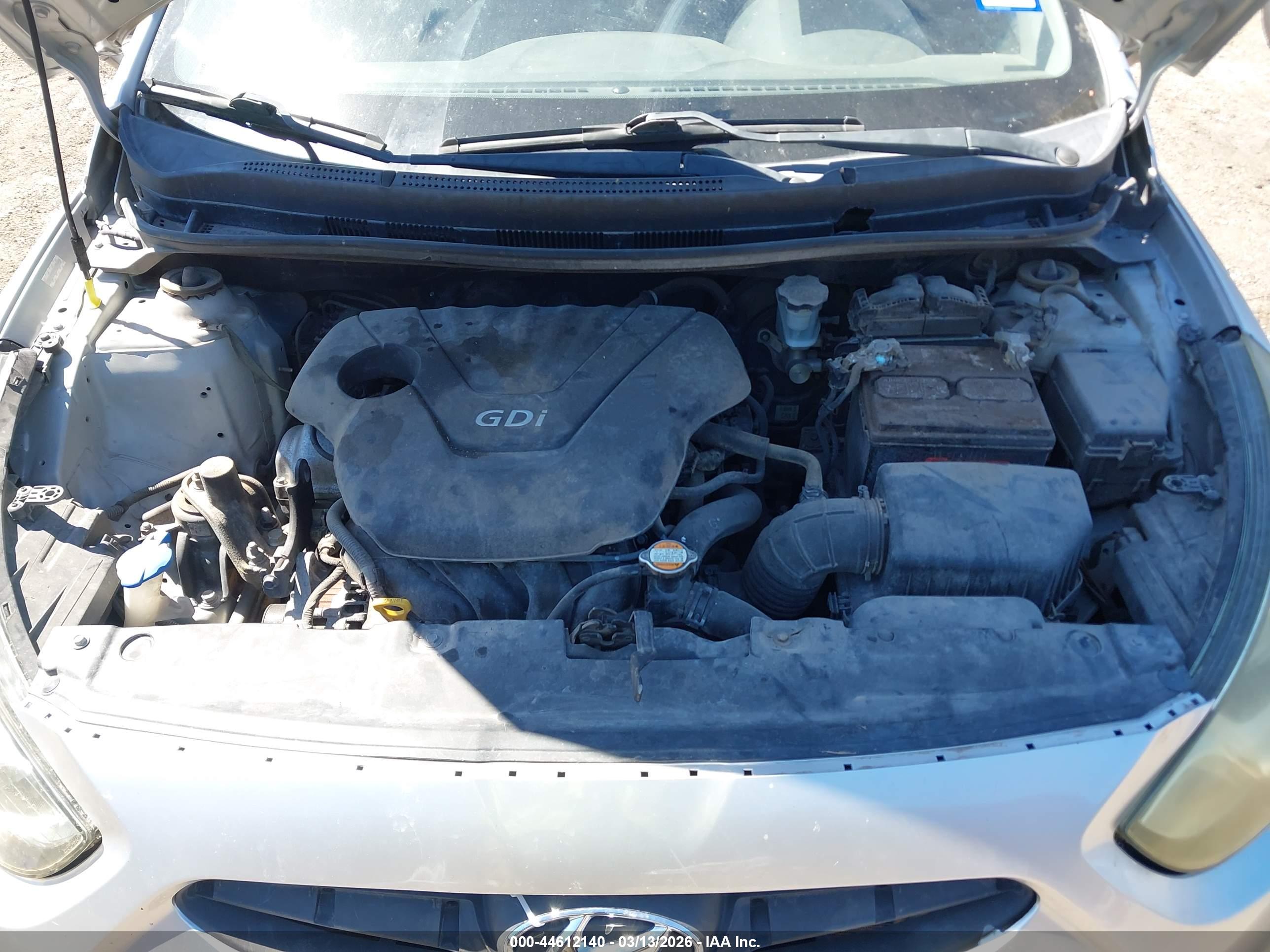 HYUNDAI ACCENT image 10
