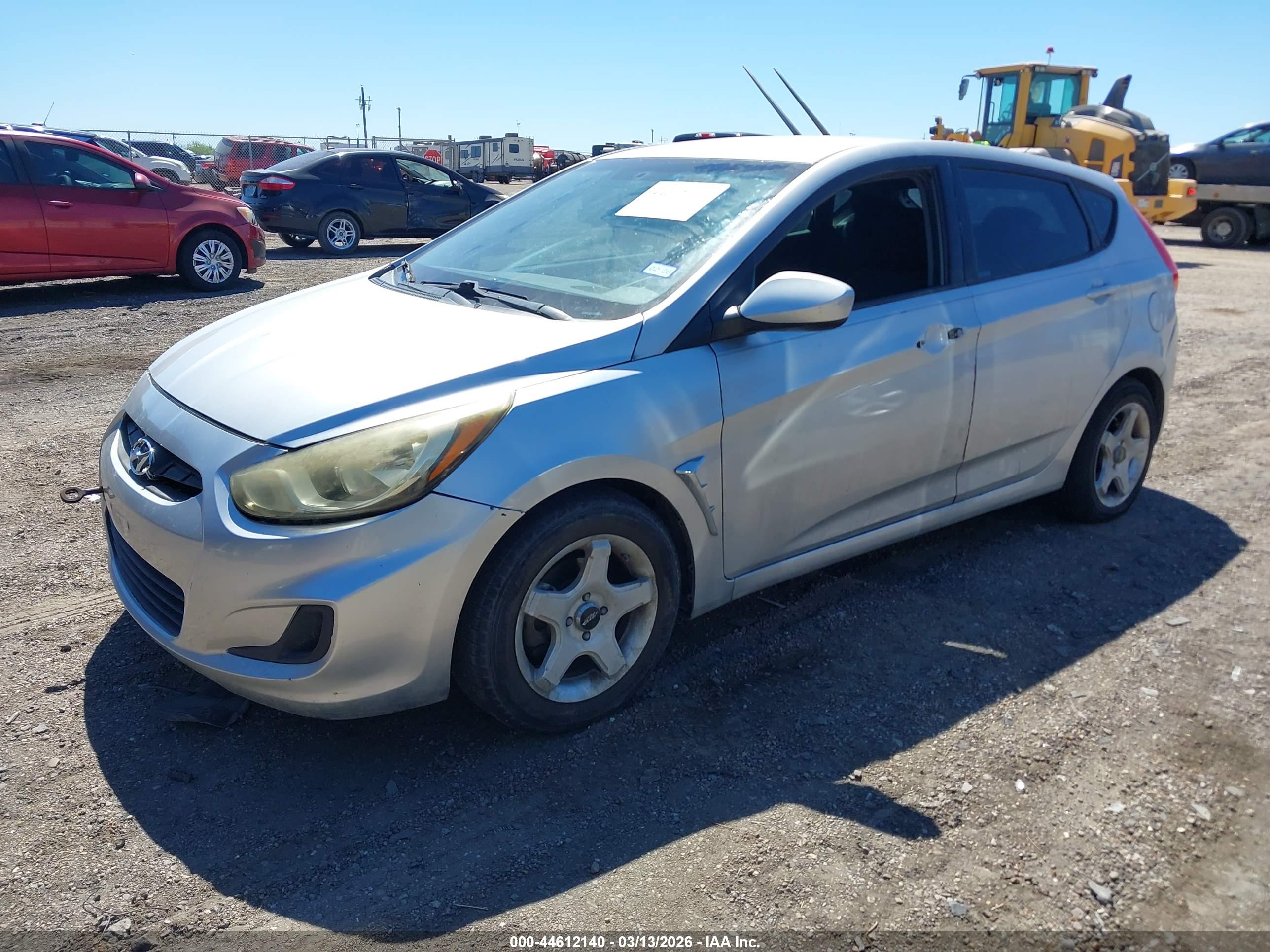 HYUNDAI ACCENT image 2