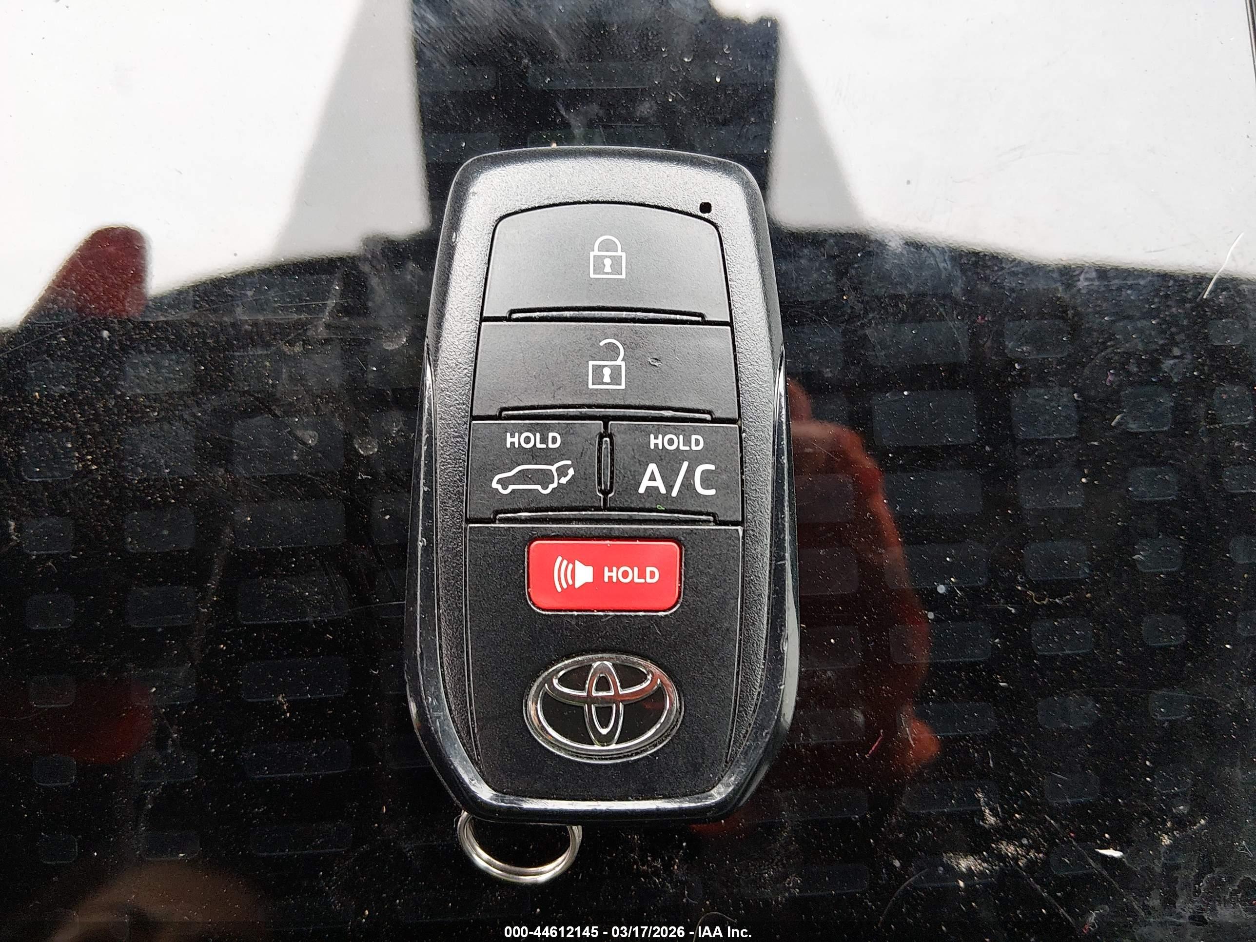 TOYOTA BZ4X image 11