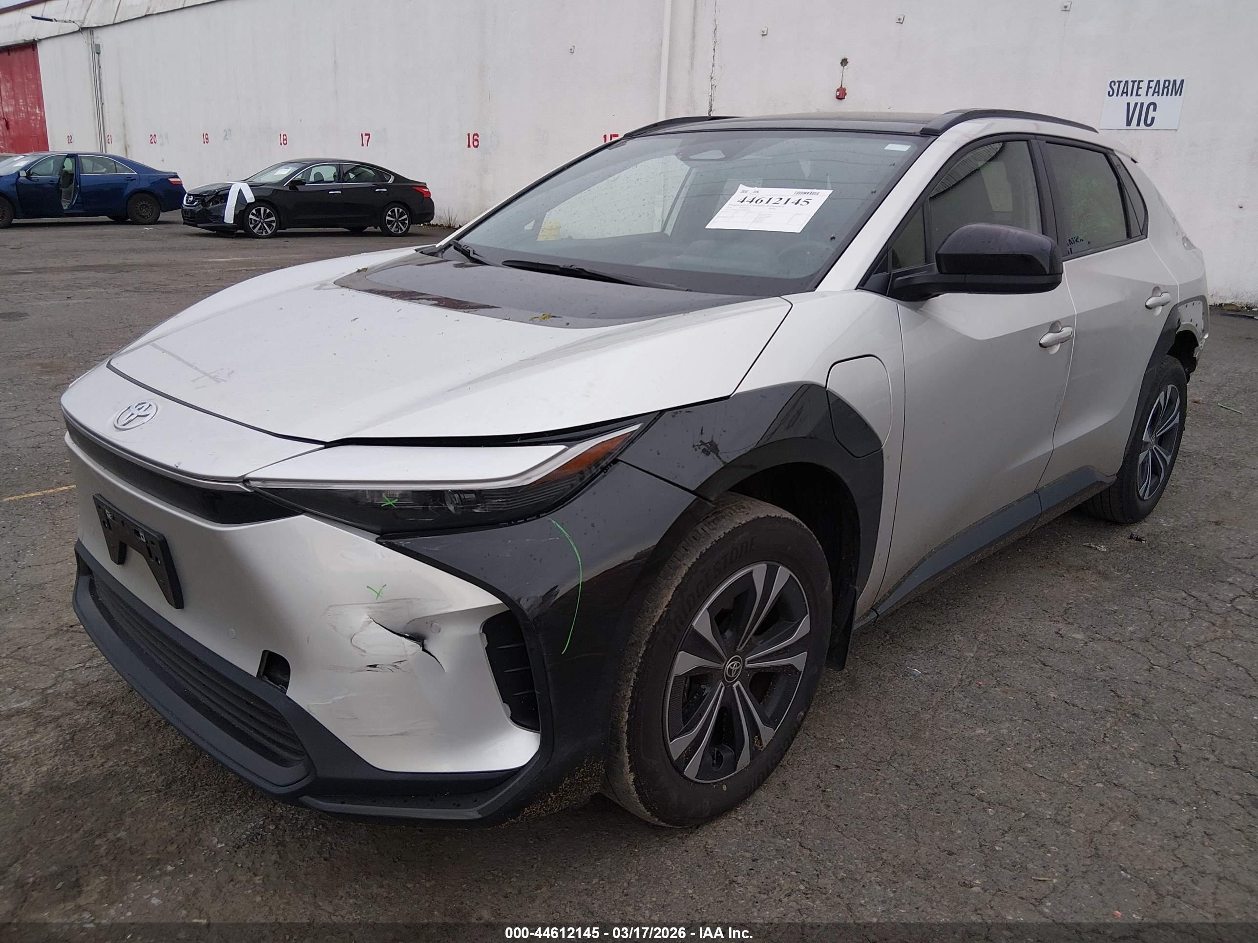 TOYOTA BZ4X image 2