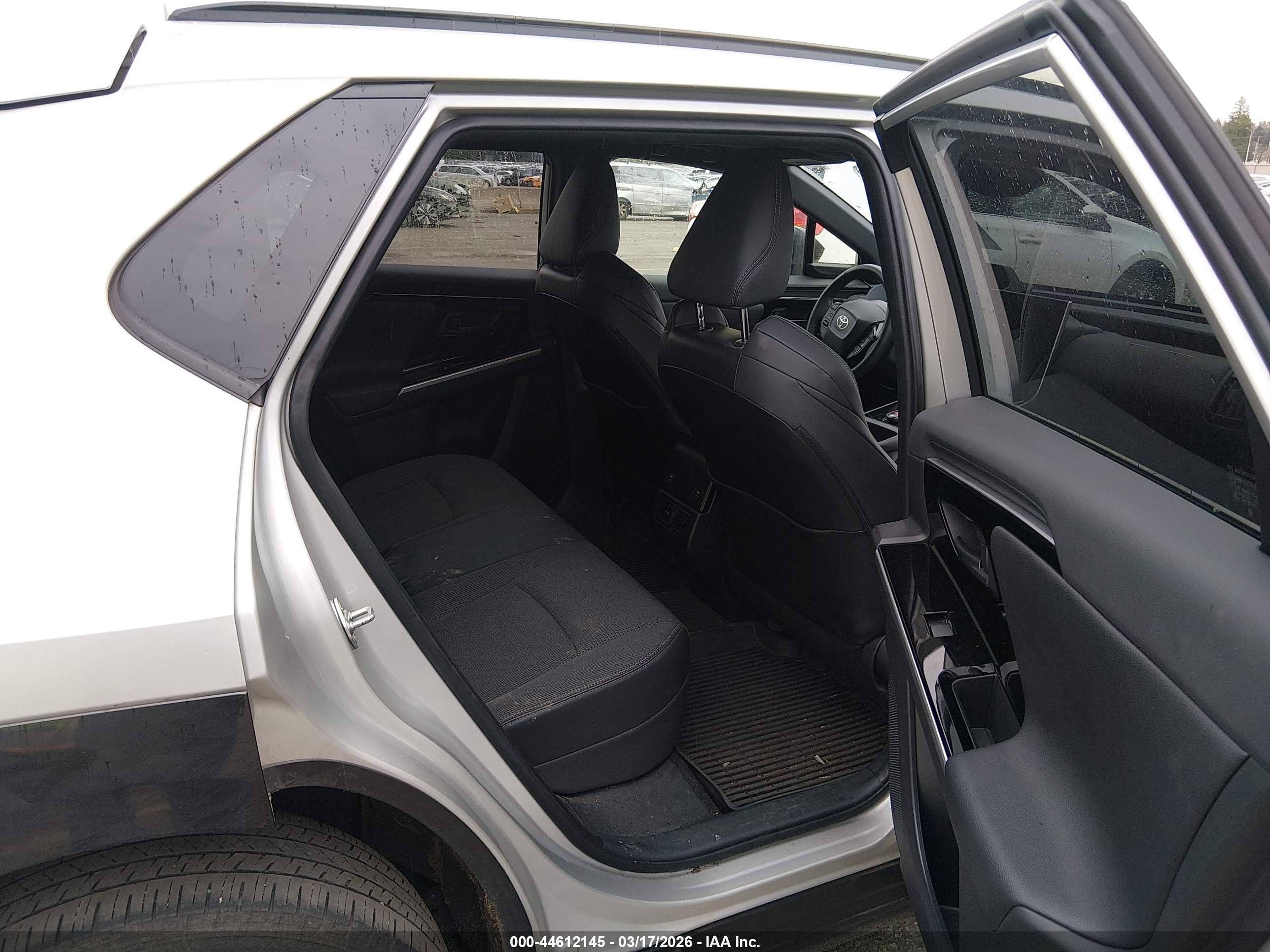 TOYOTA BZ4X image 8
