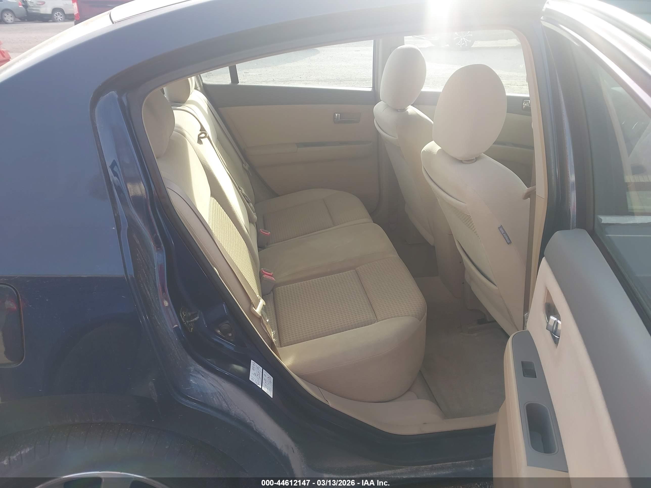 NISSAN SENTRA image 8