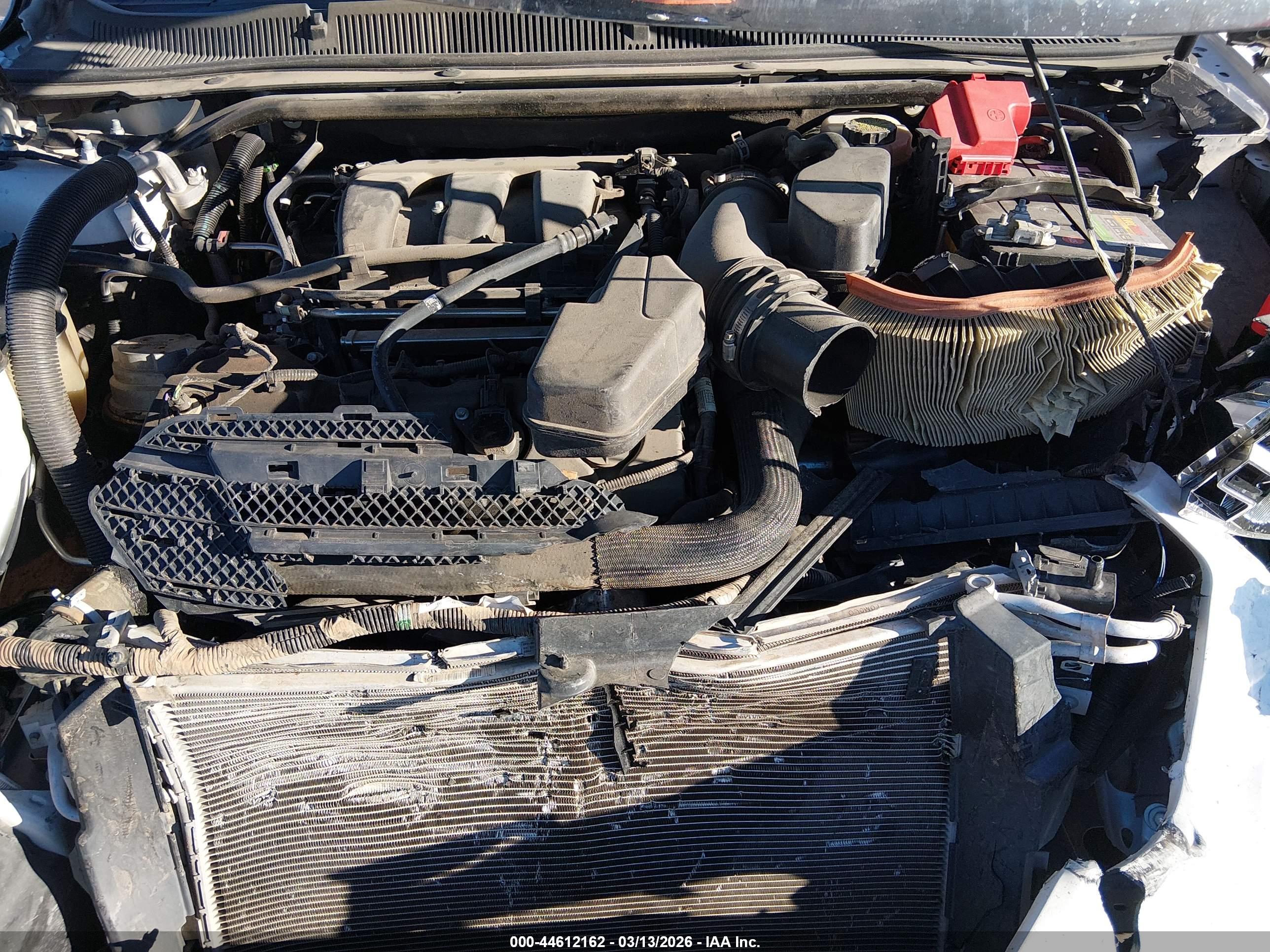 FORD TAURUS image 10