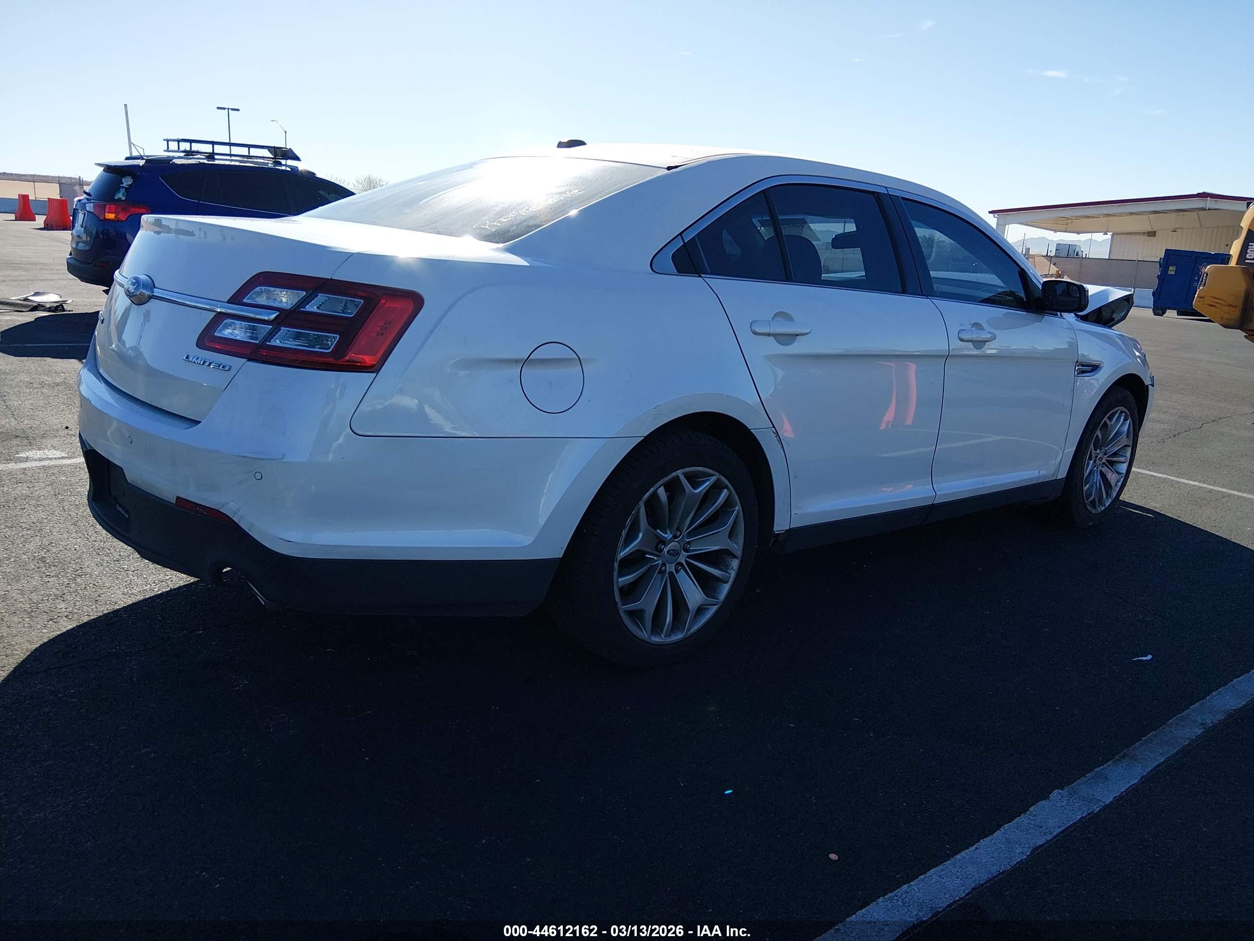 FORD TAURUS image 4
