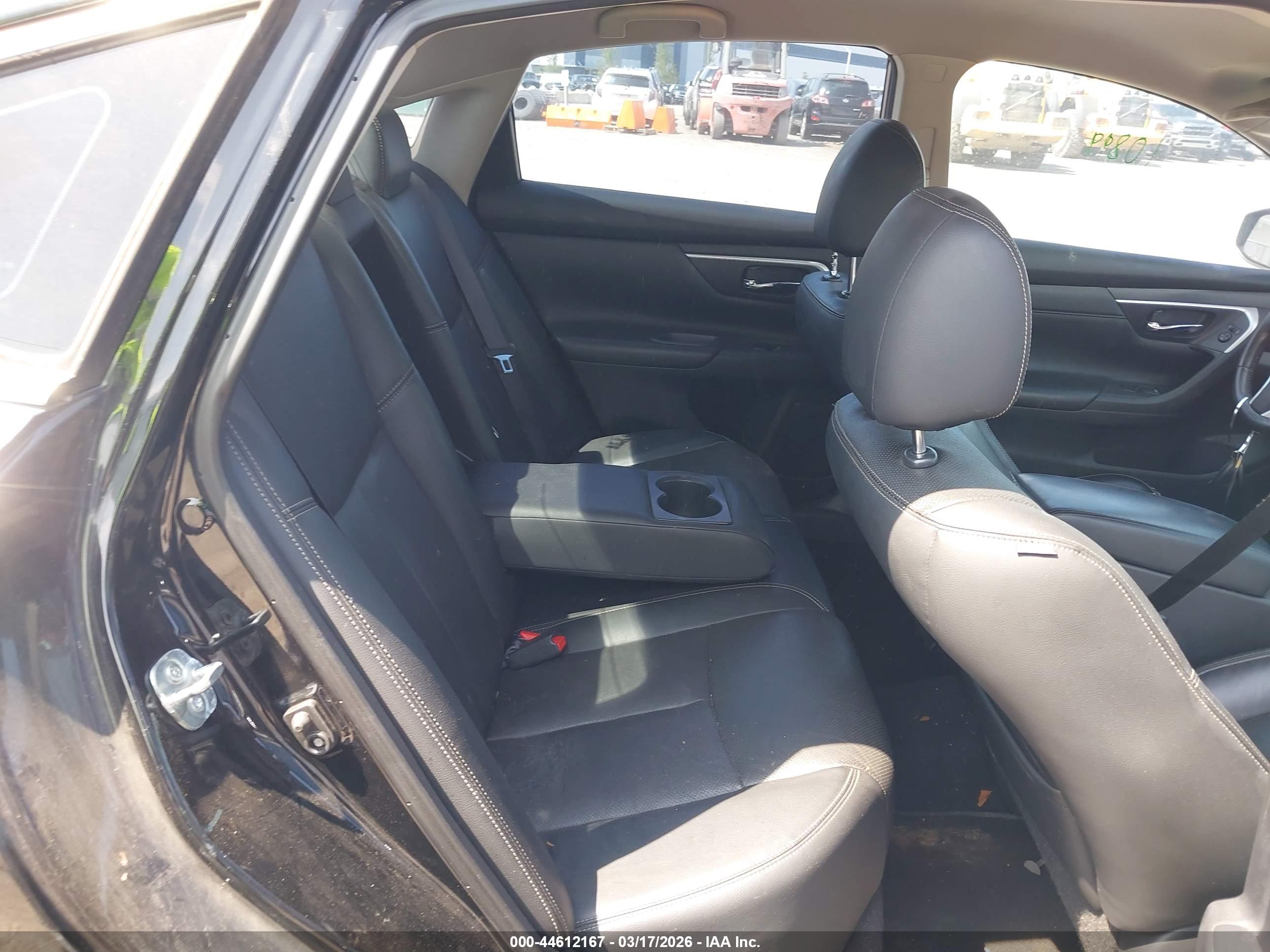 NISSAN ALTIMA image 8