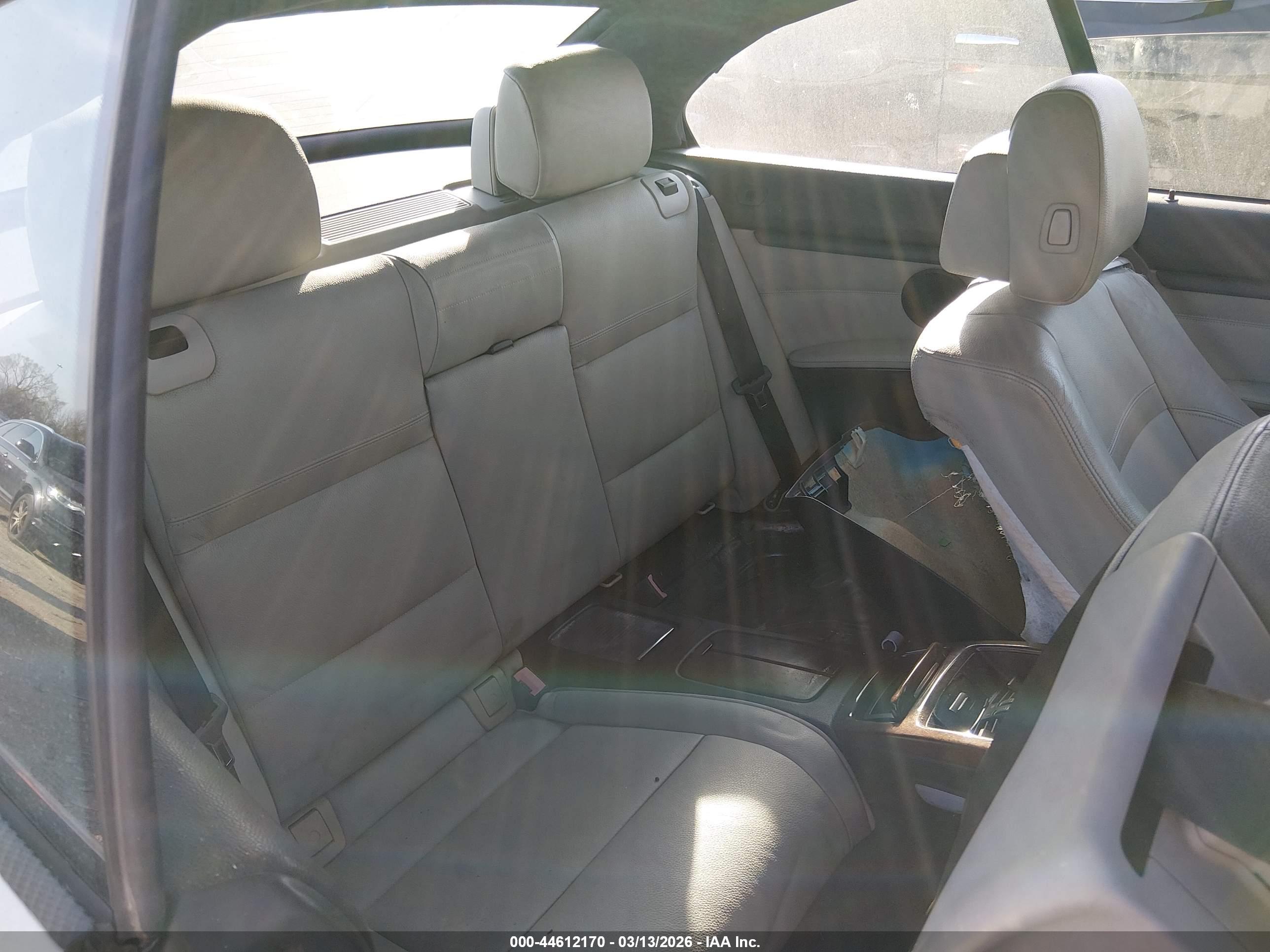 BMW 335I image 8