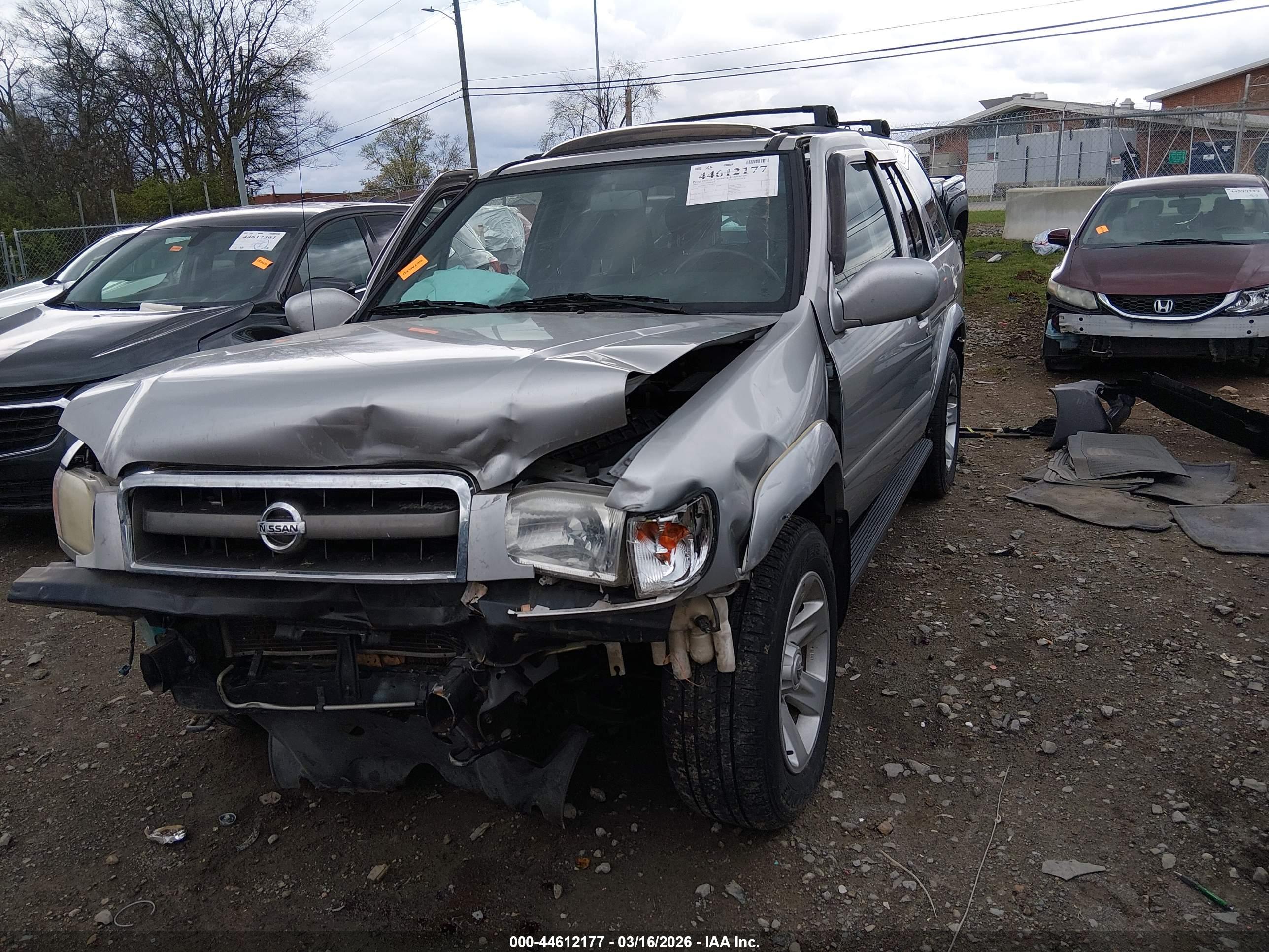 NISSAN PATHFINDER image 2