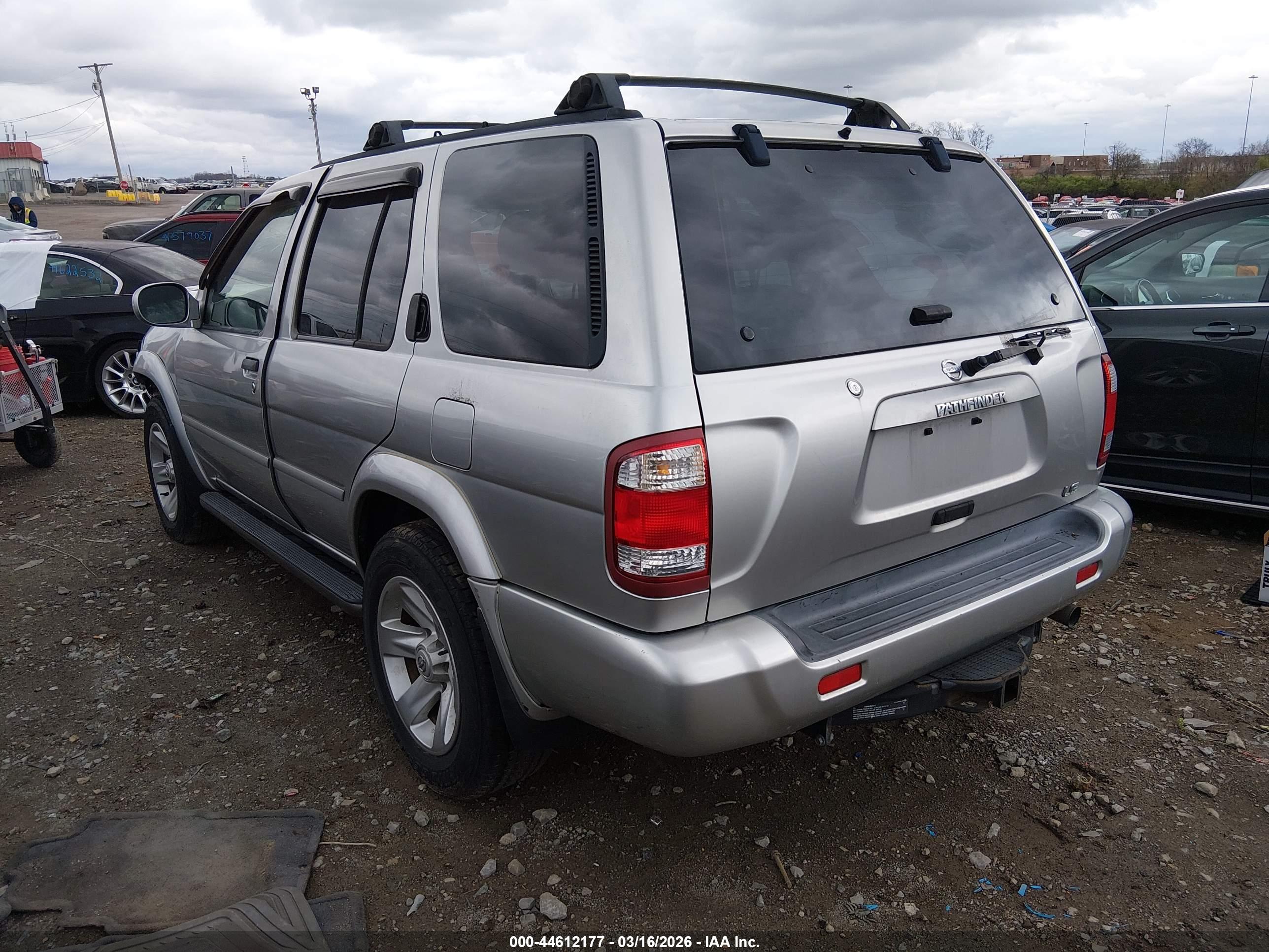 NISSAN PATHFINDER image 3